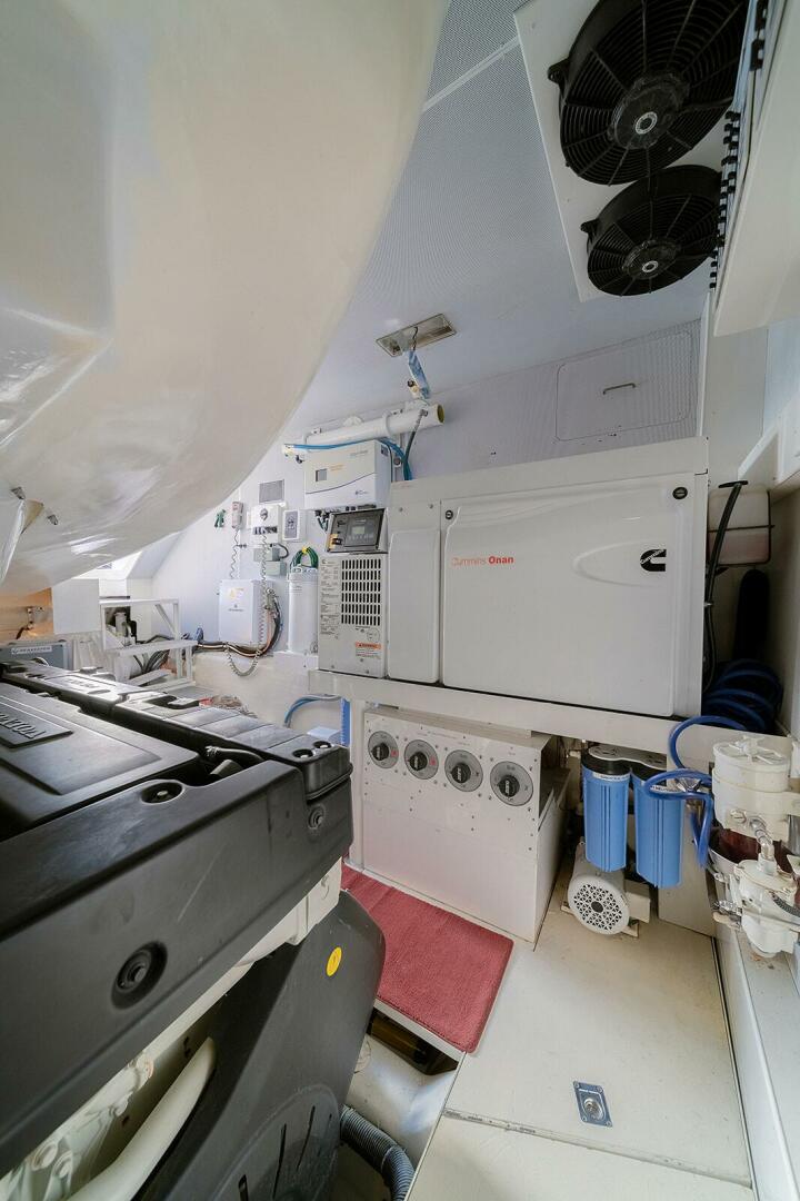 Slide: The Image of Lazzara Yachts 64 2013 - 5087274
