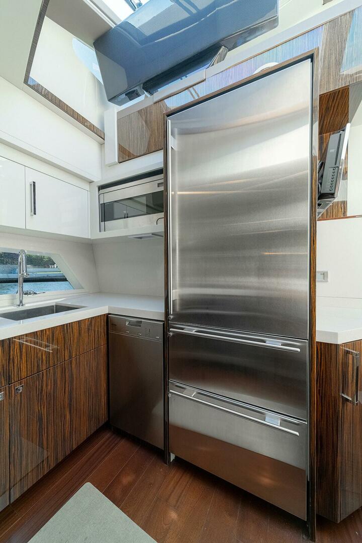 Slide: The Image of Lazzara Yachts 64 2013 - 5087286