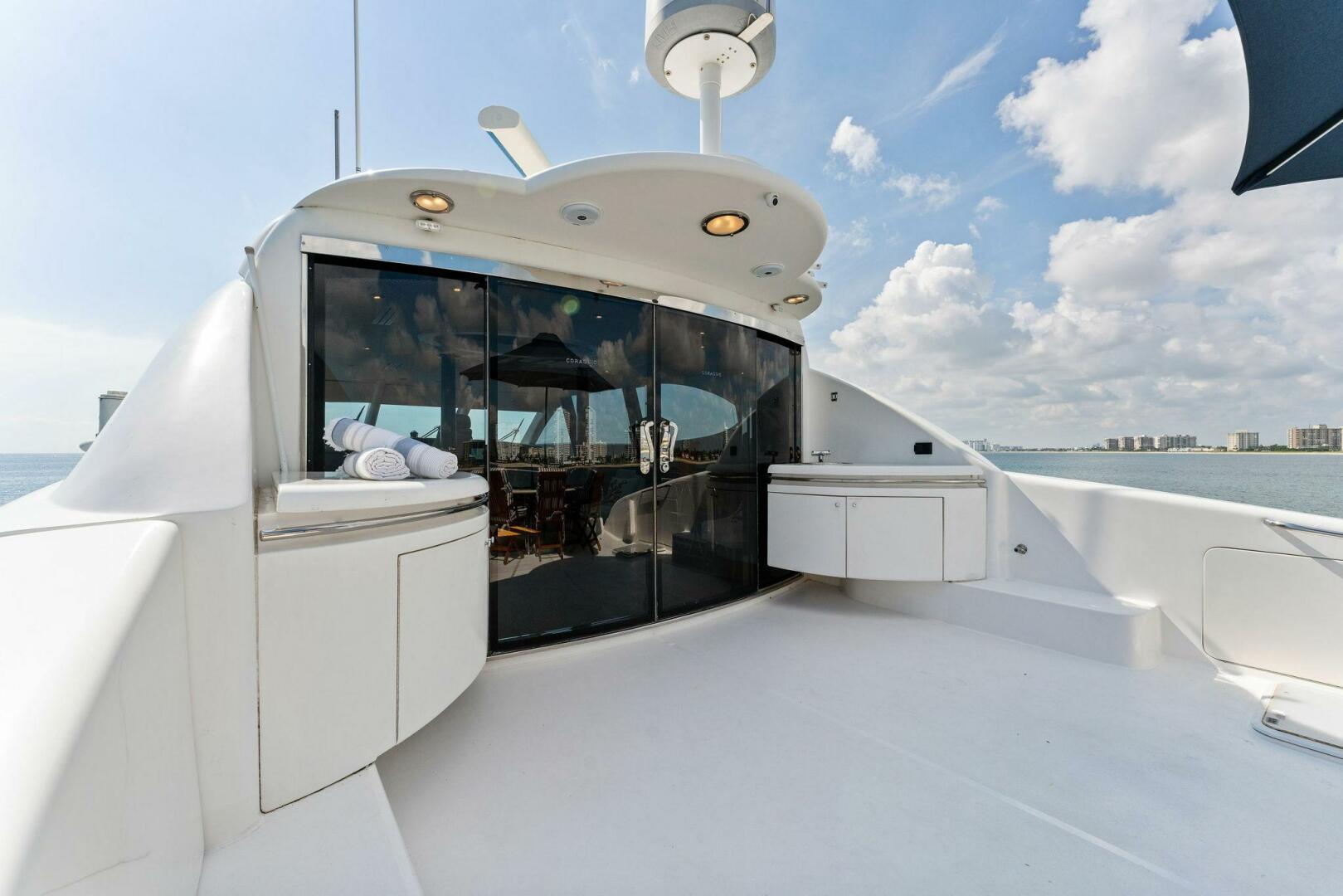 Slide: The Image of Lazzara Yachts 80 2004 - 4083754