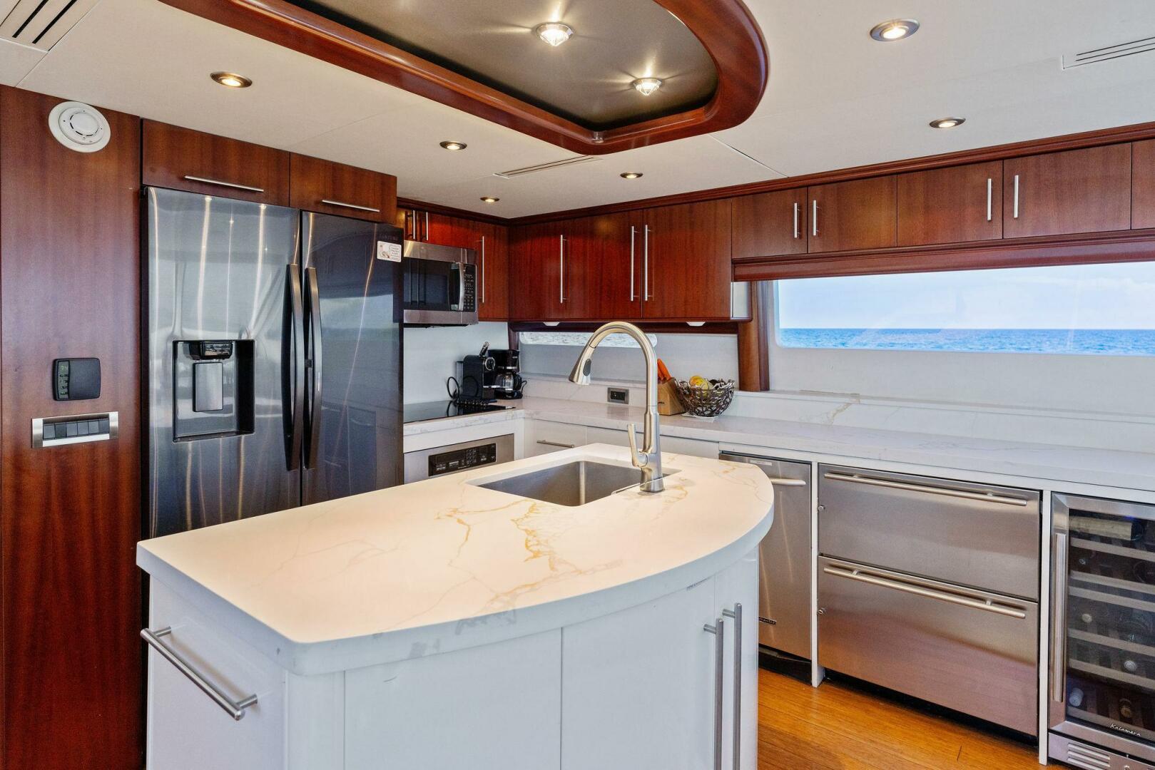 Slide: The Image of Lazzara Yachts 80 2004 - 4083816