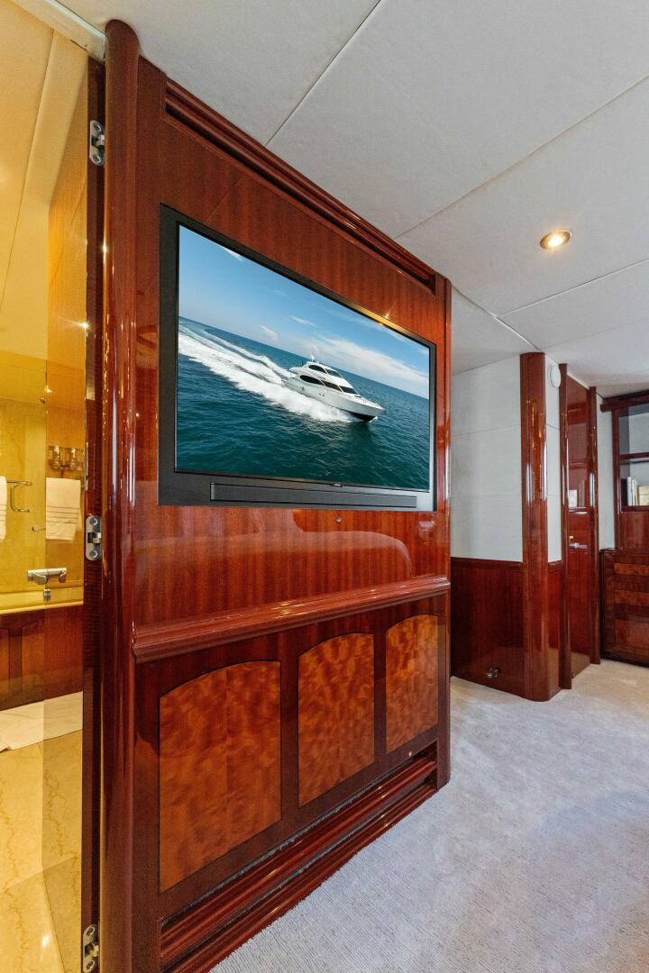 Slide: The Image of Lazzara Yachts 80 2004 - 4083696