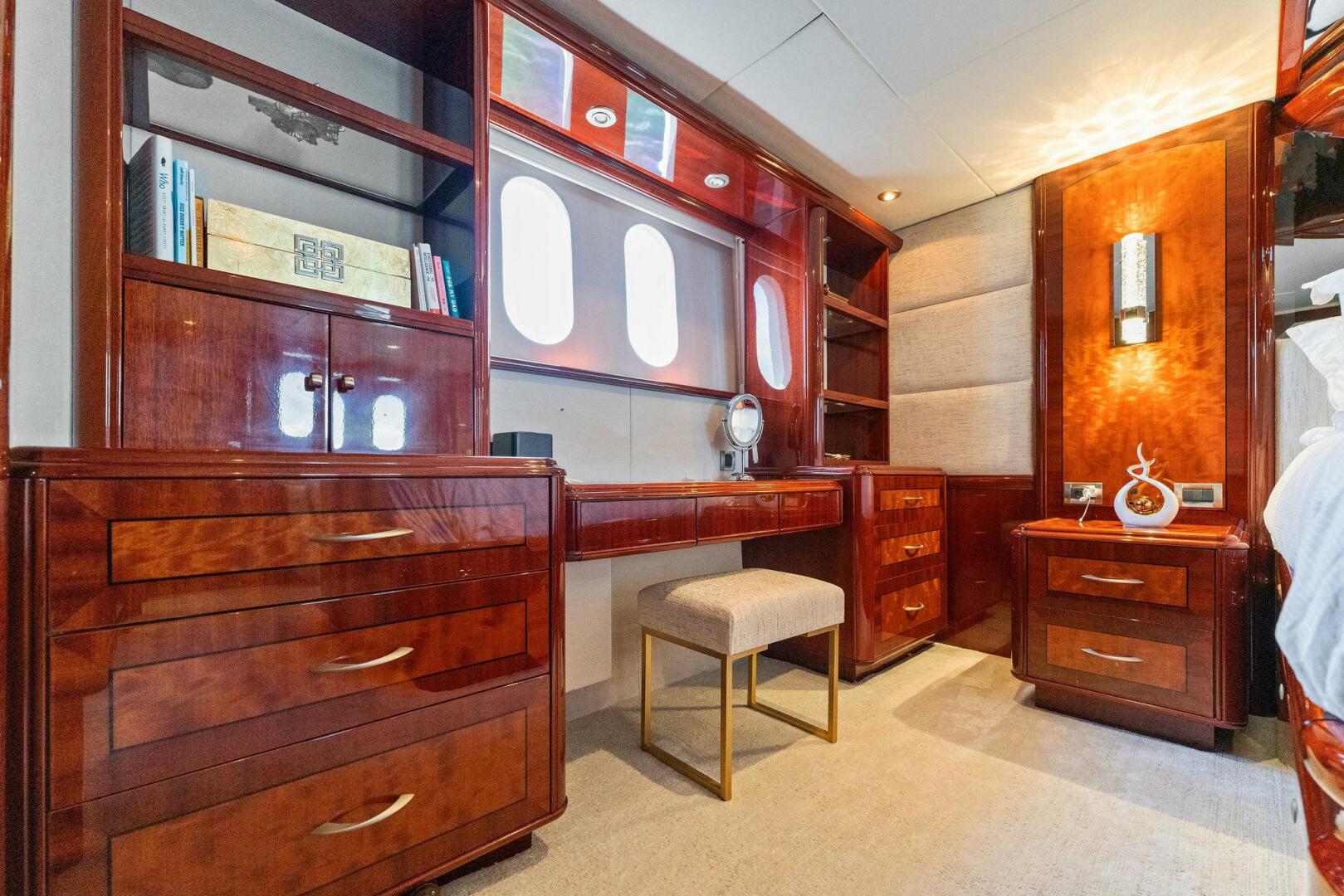 Slide: The Image of Lazzara Yachts 80 2004 - 4083711