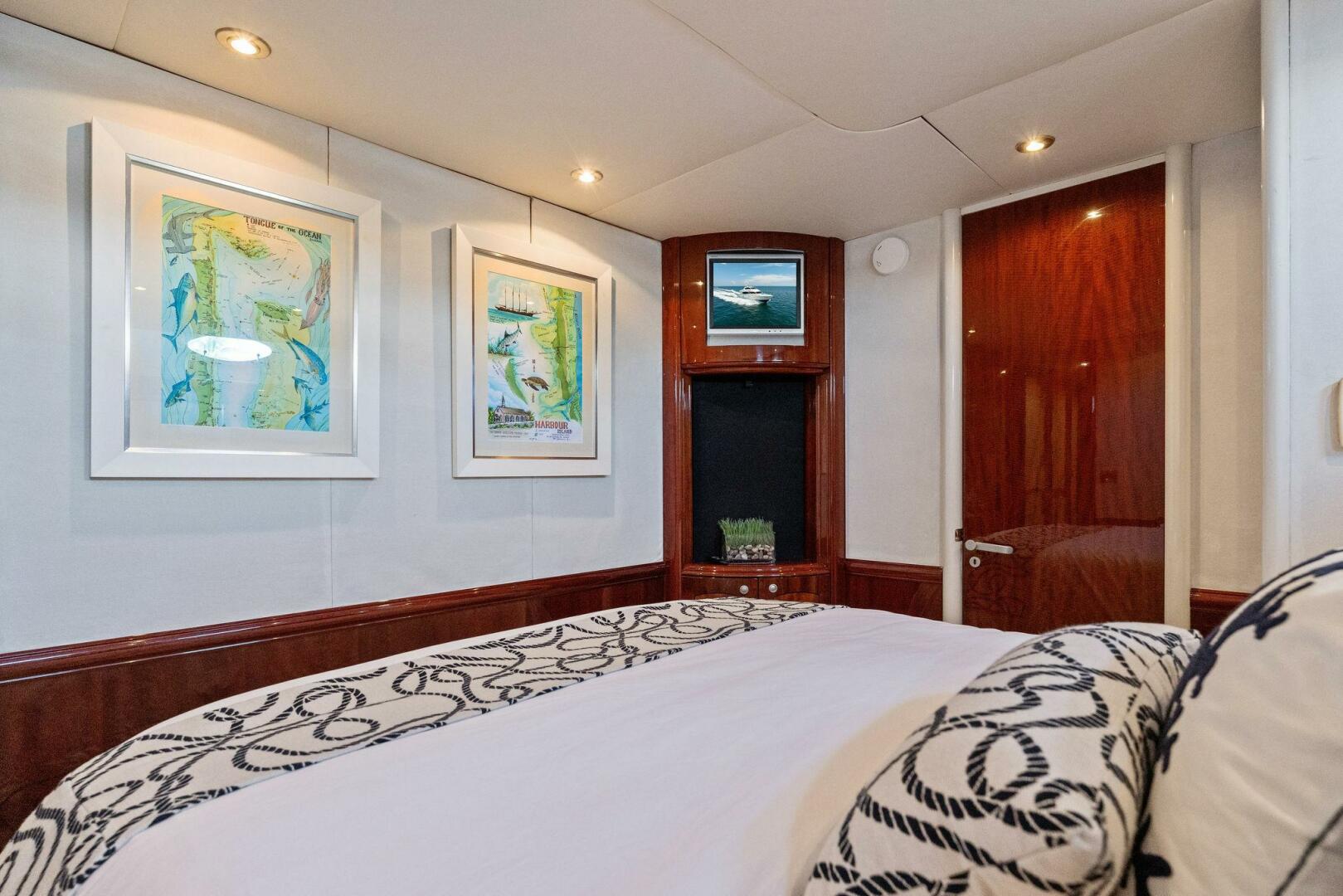 Slide: The Image of Lazzara Yachts 80 2004 - 4083842