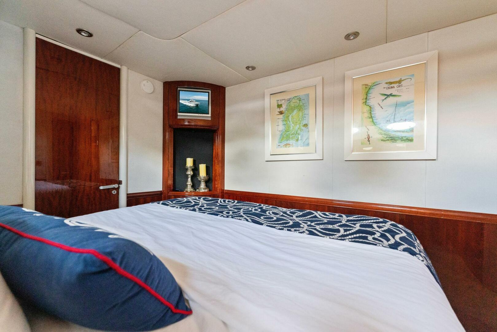 Slide: The Image of Lazzara Yachts 80 2004 - 4083840