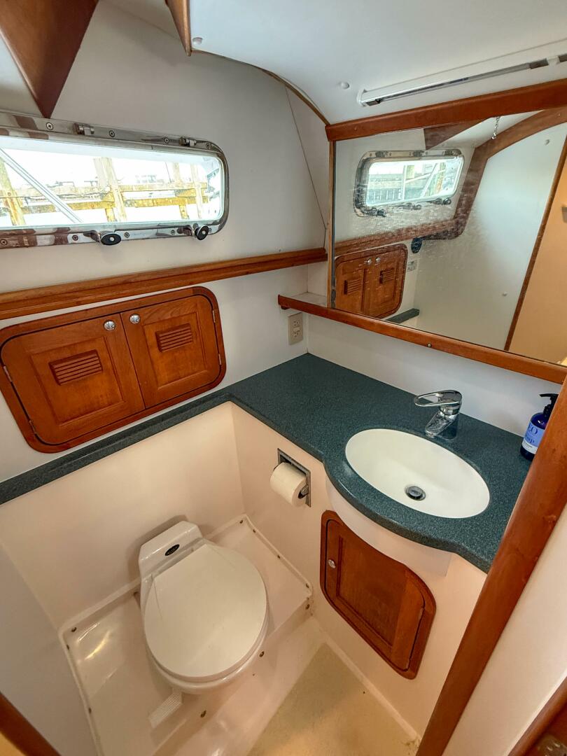 Slide: The Image of Legacy 34 Express Twin Jet 2002 - 5547789