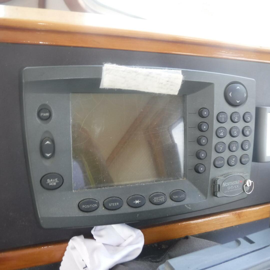 Slide: The Image of Legacy Flybridge Sedan 1998 - 4864405