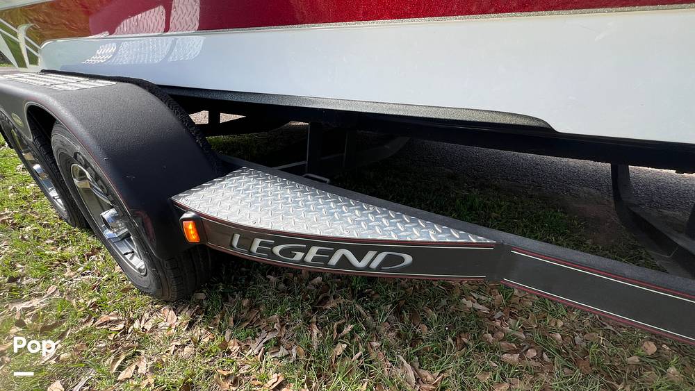 Slide: The Image of Legend Alpha 211DCX 2012 - 15155027