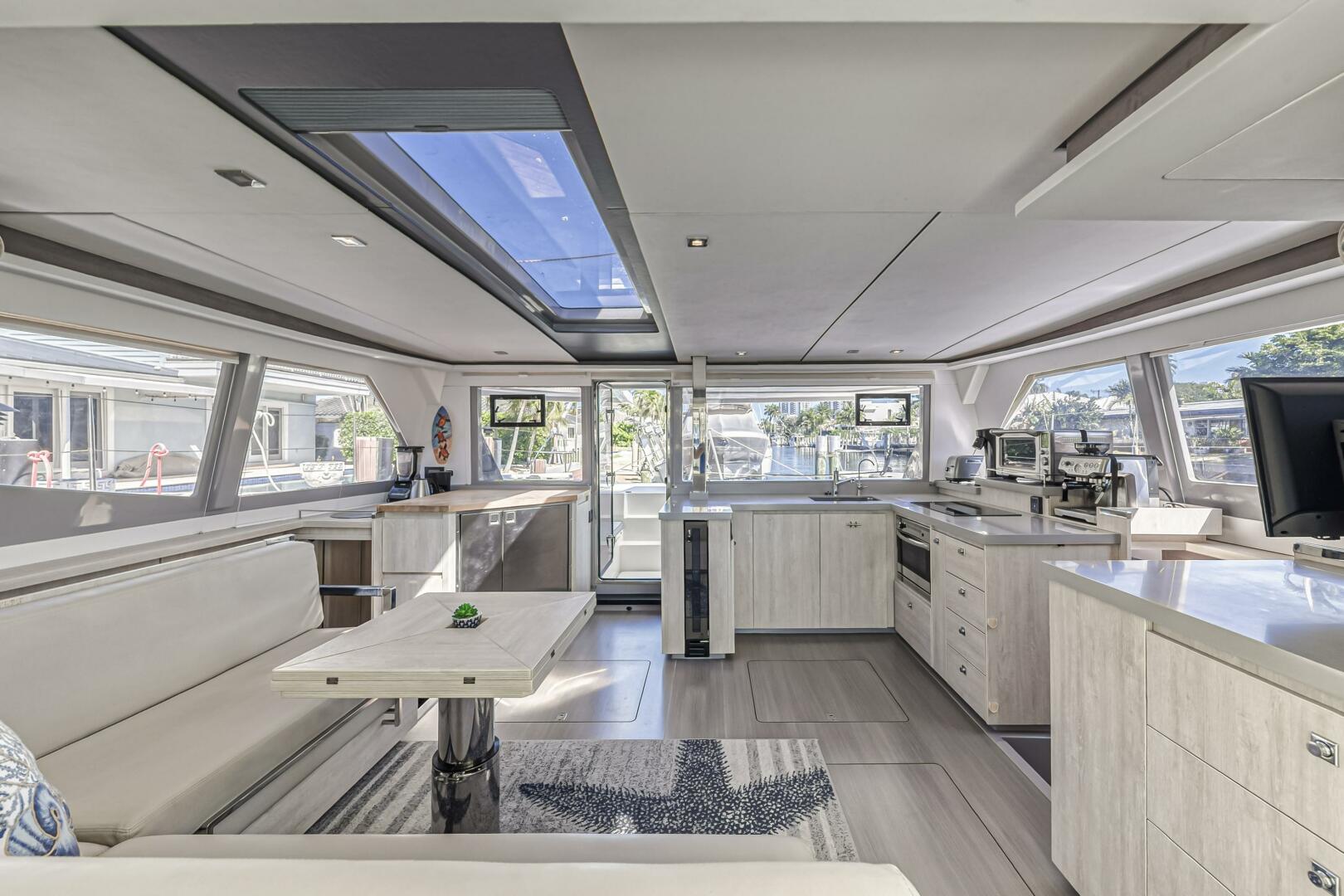 Slide: The Image of Leopard 45 2019 - 5257633