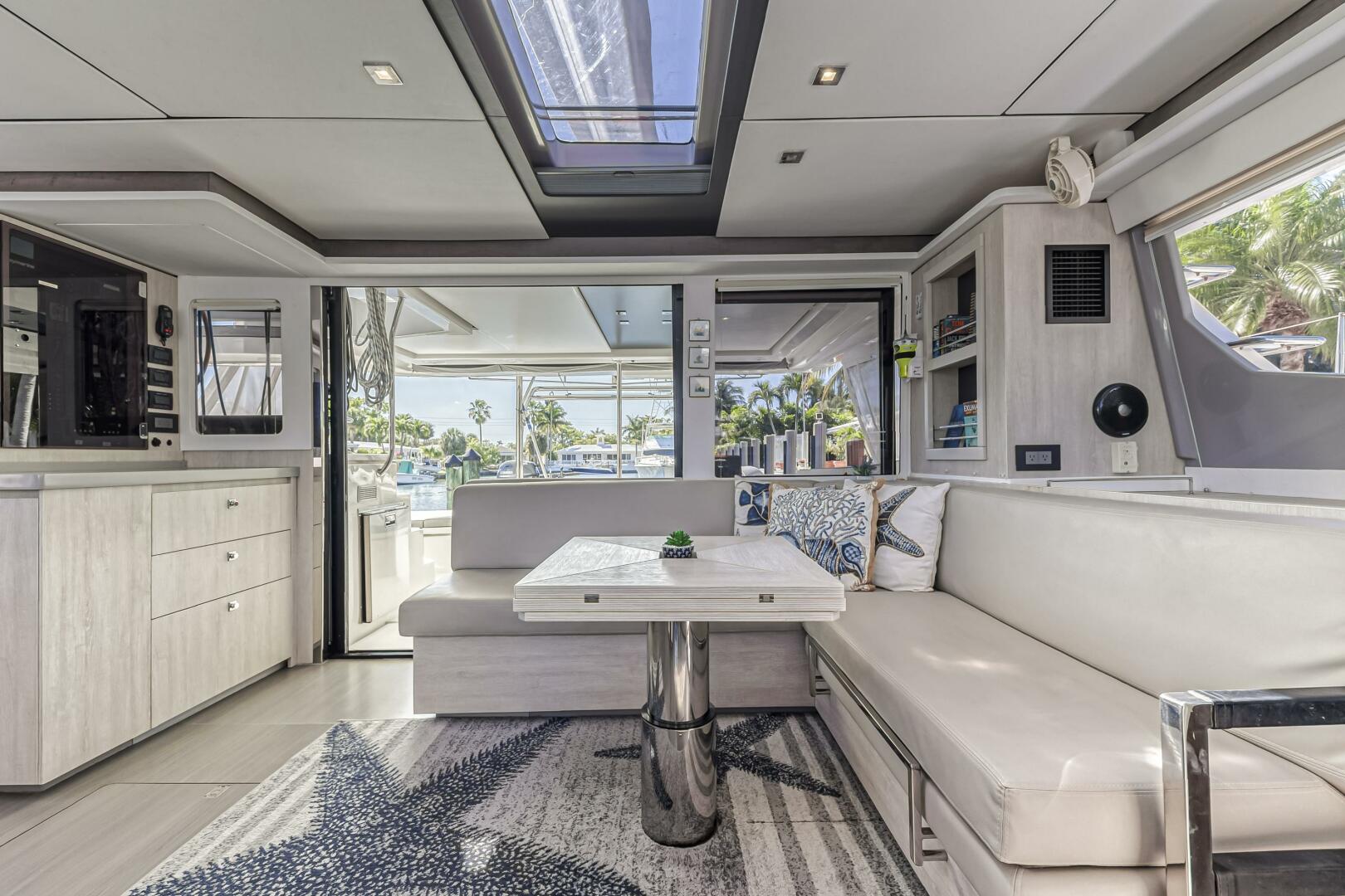 Slide: The Image of Leopard 45 2019 - 5257637