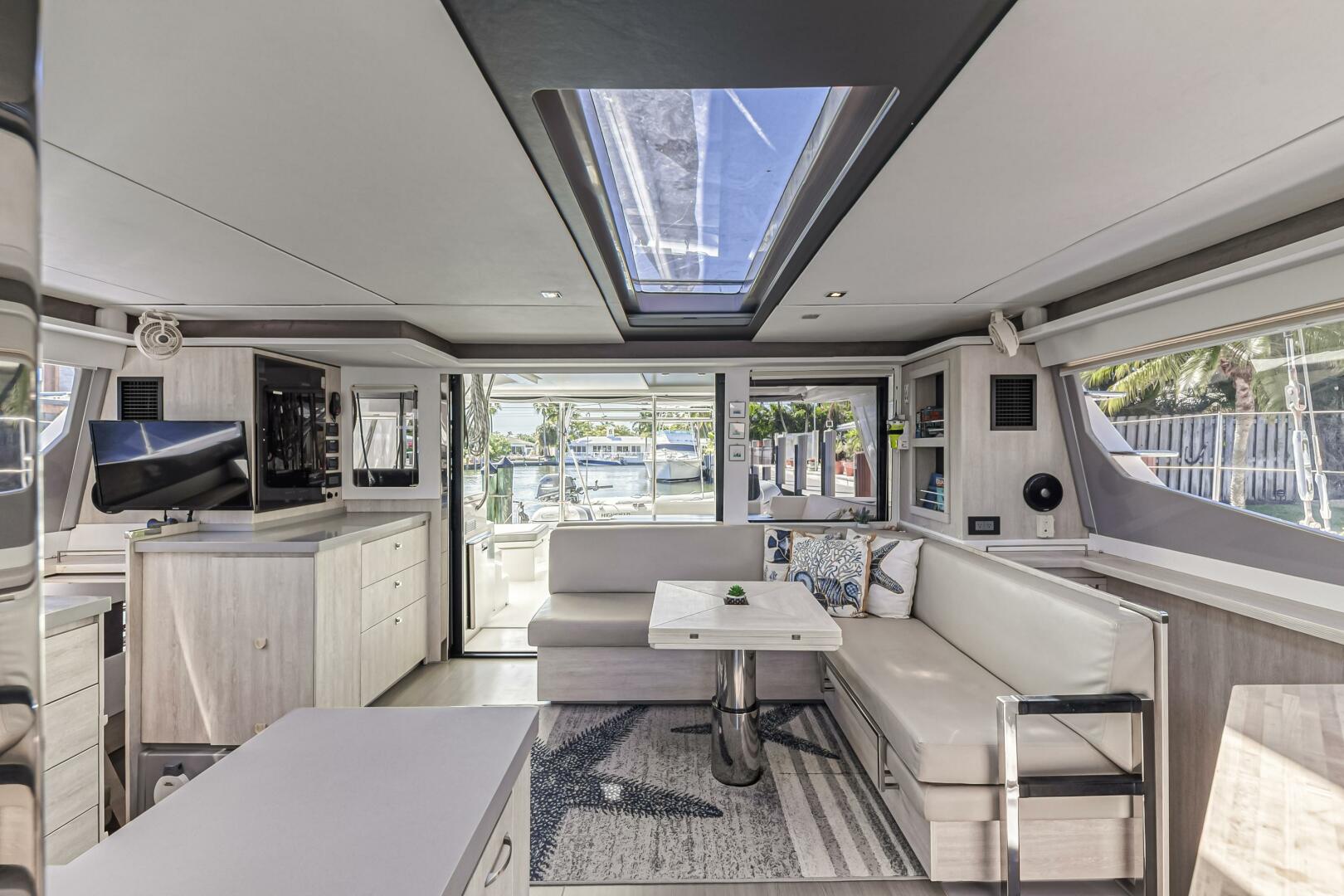 Slide: The Image of Leopard 45 2019 - 5257639