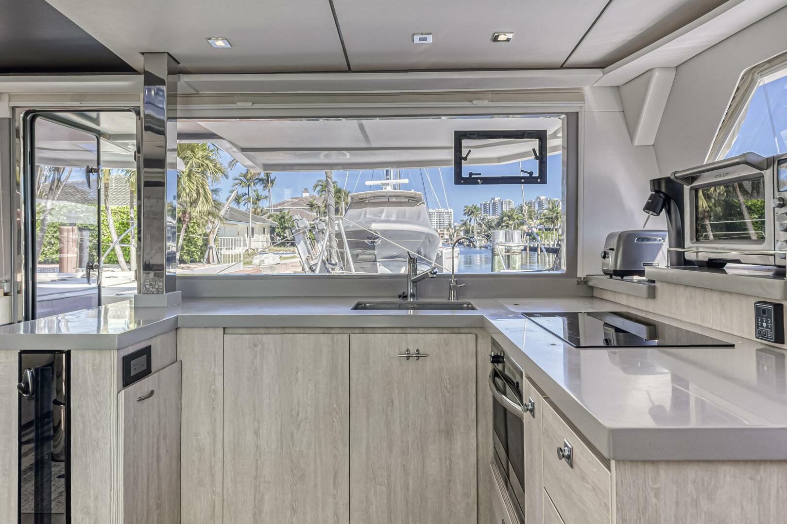 Slide: The Image of Leopard 45 2019 - 5257649