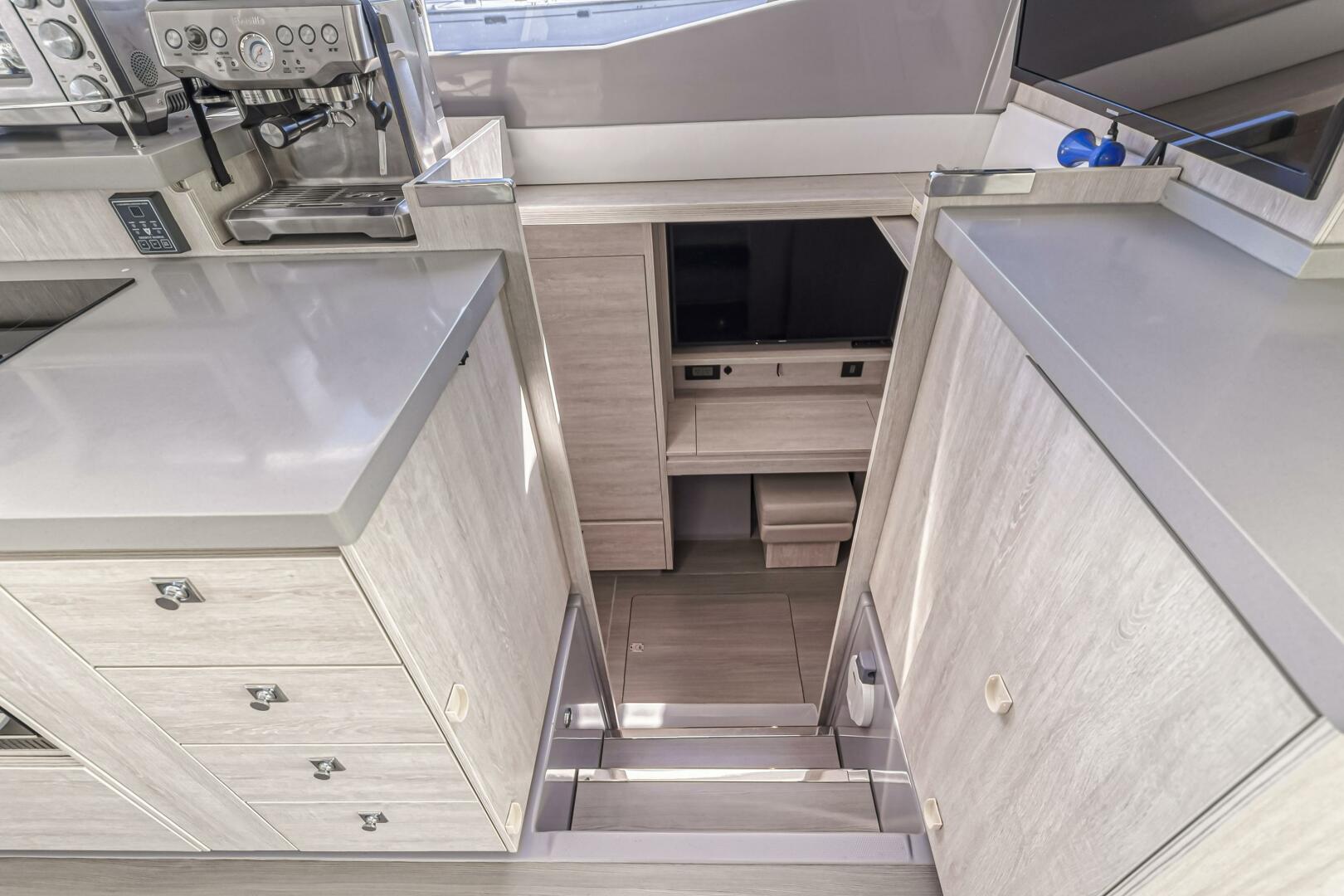 Slide: The Image of Leopard 45 2019 - 5257655