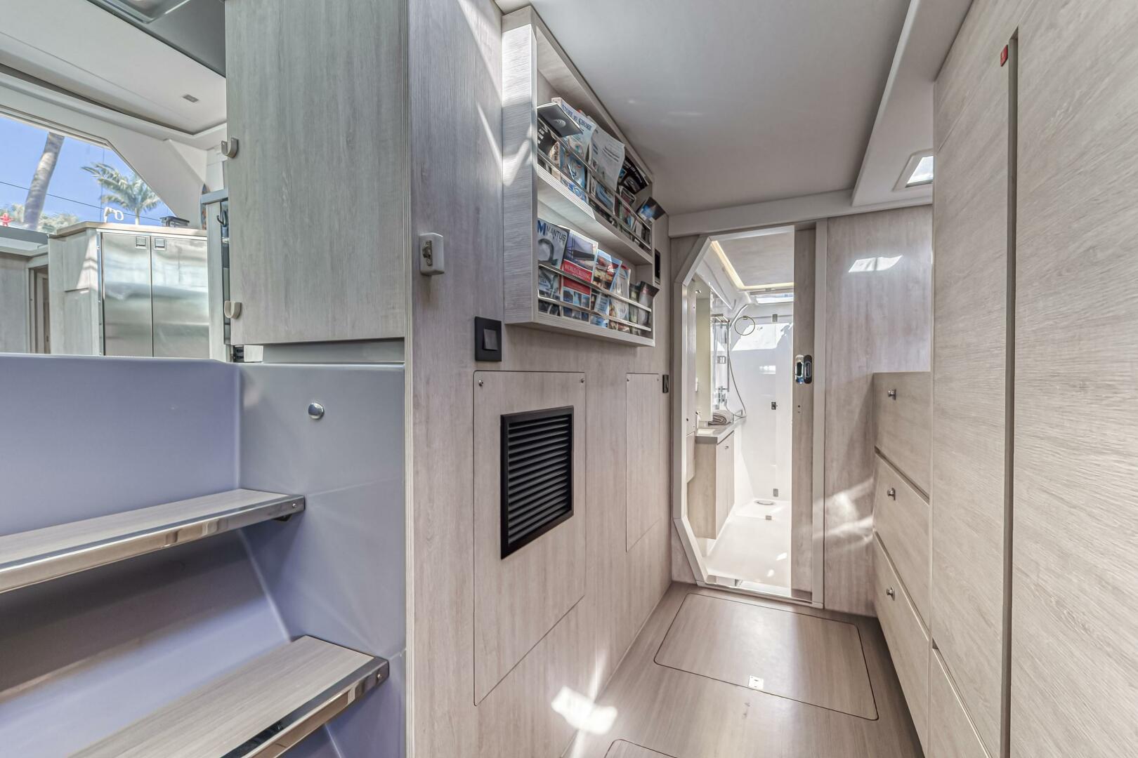 Slide: The Image of Leopard 45 2019 - 5257664