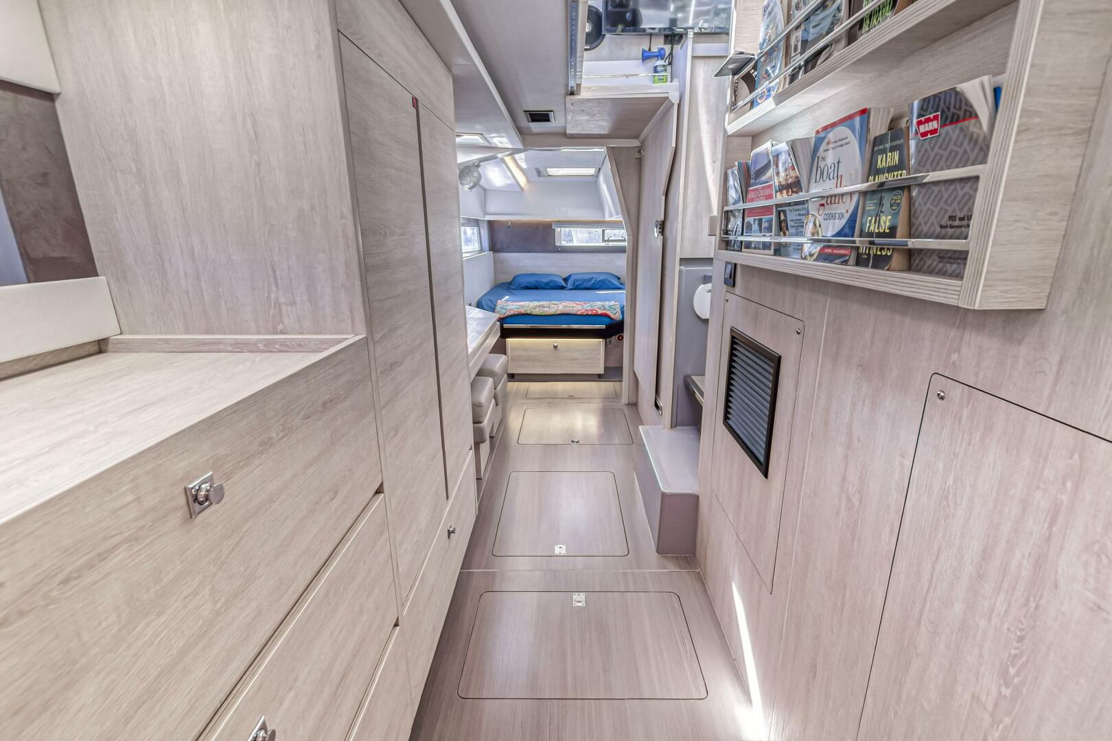 Slide: The Image of Leopard 45 2019 - 5257666