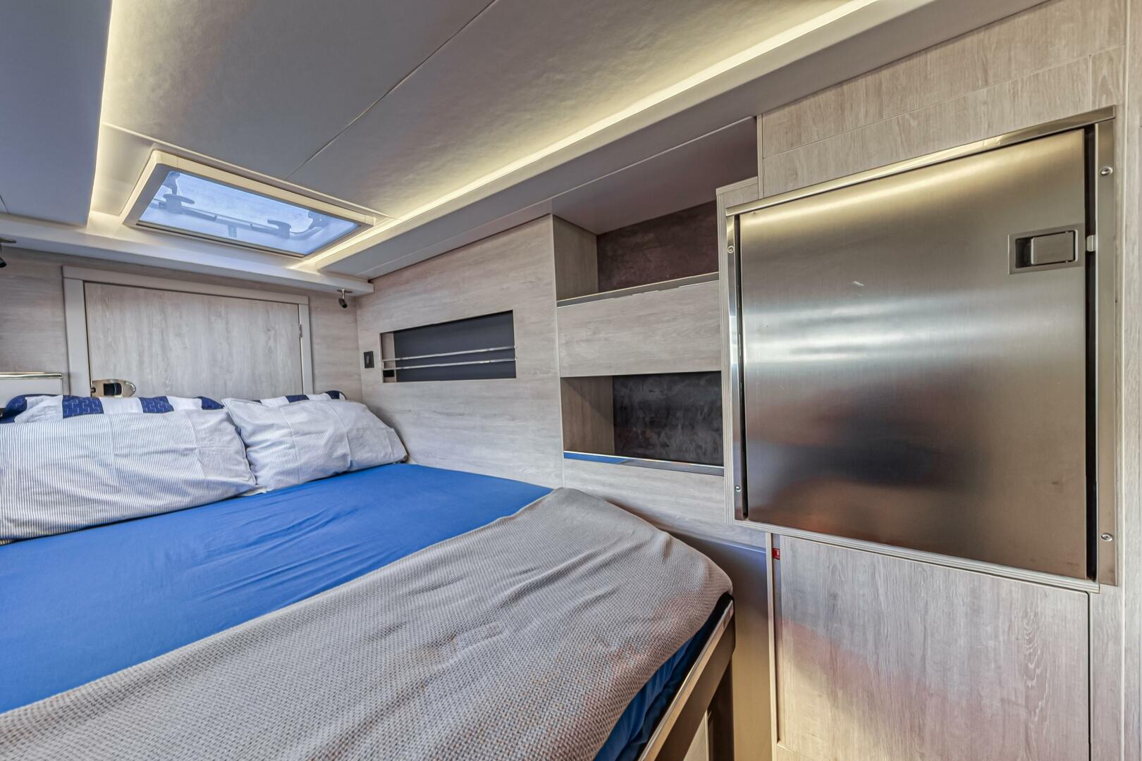 Slide: The Image of Leopard 45 2019 - 5257679