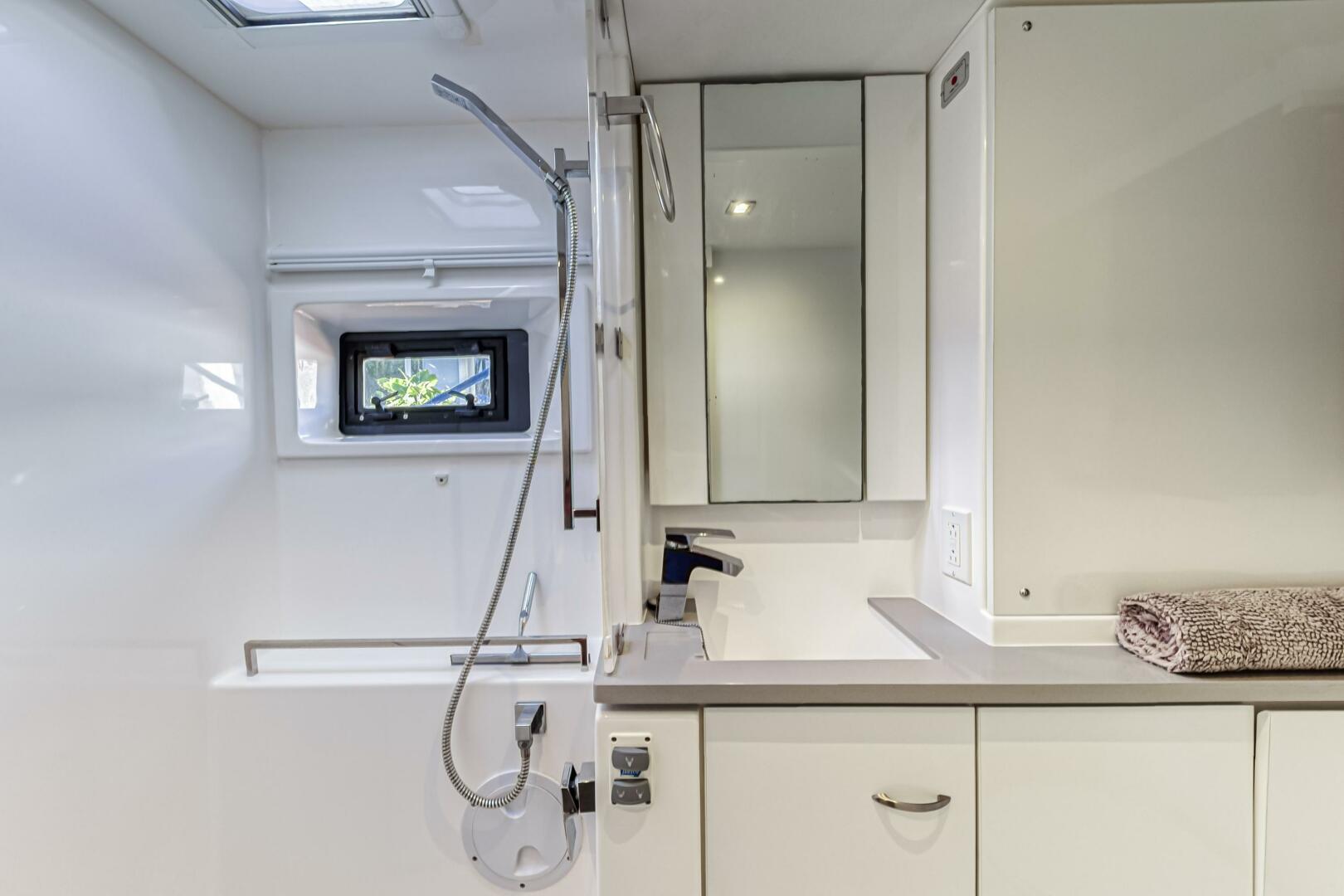 Slide: The Image of Leopard 45 2019 - 5257688