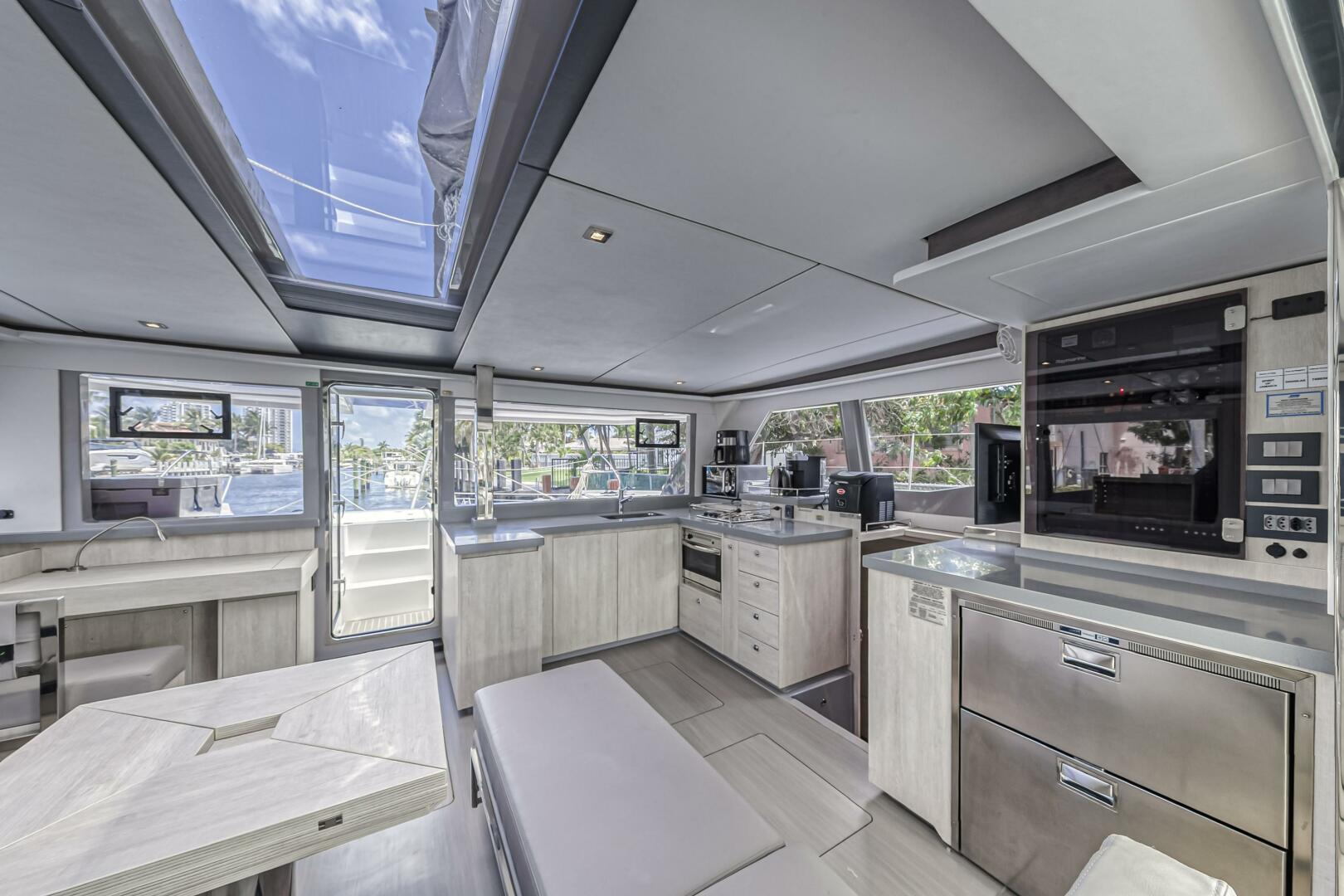 Slide: The Image of Leopard 45 2020 - 5321948