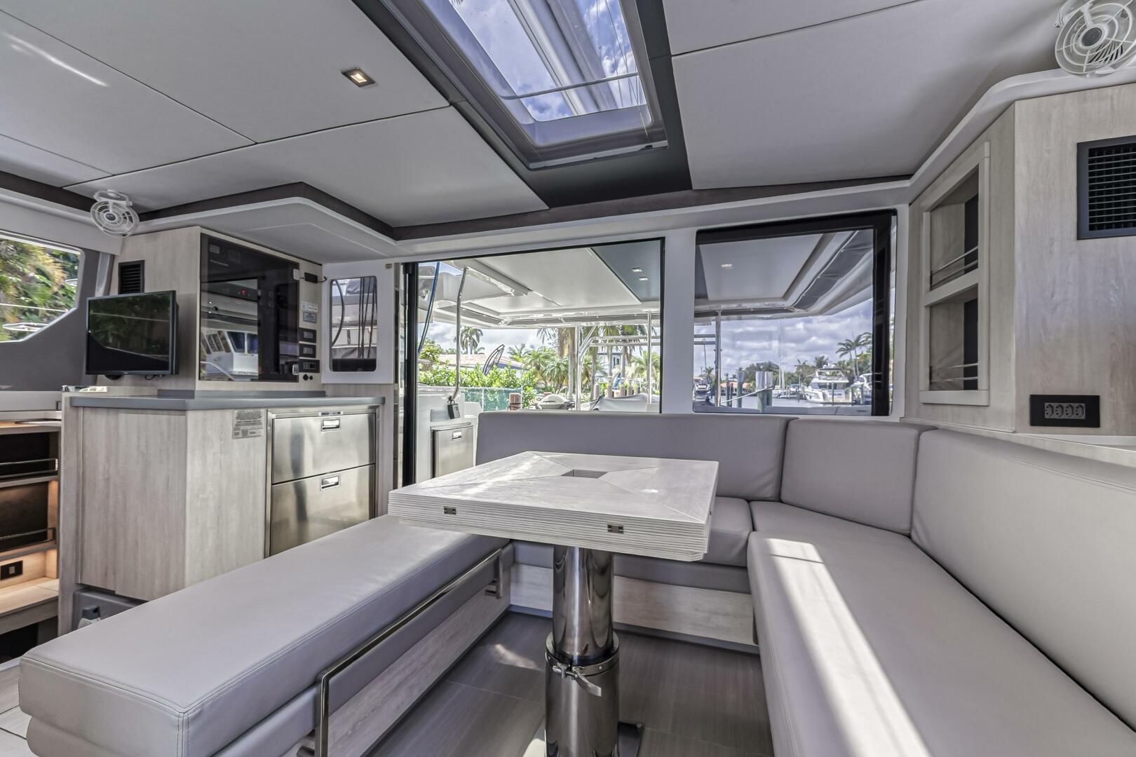 Slide: The Image of Leopard 45 2020 - 5321950