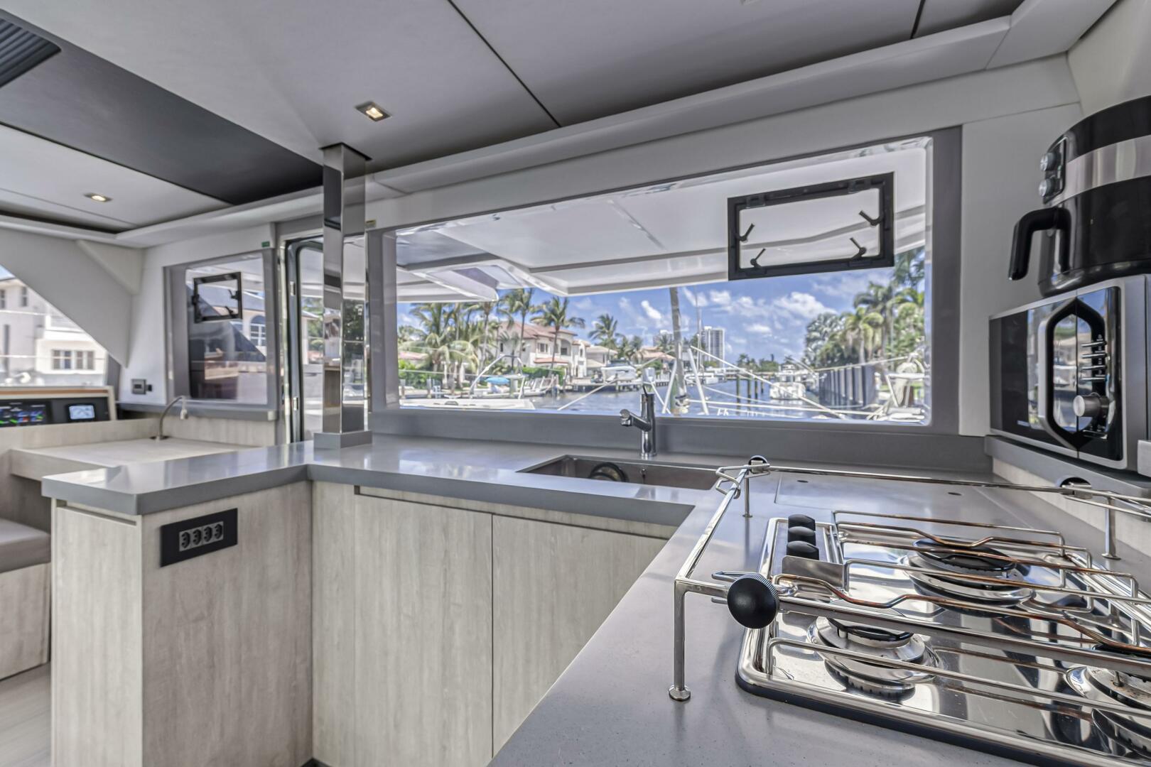 Slide: The Image of Leopard 45 2020 - 5321958