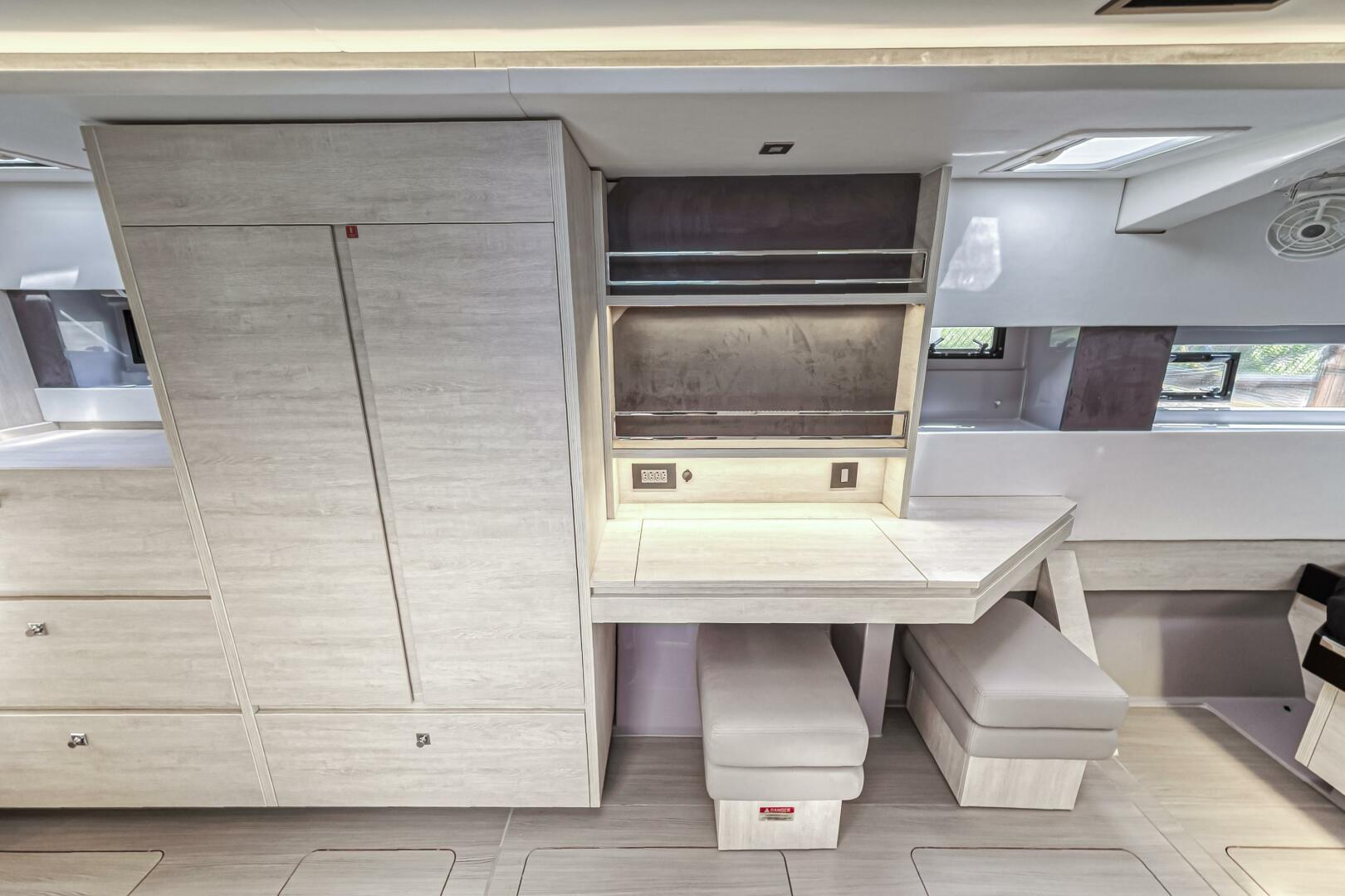 Slide: The Image of Leopard 45 2020 - 5321967