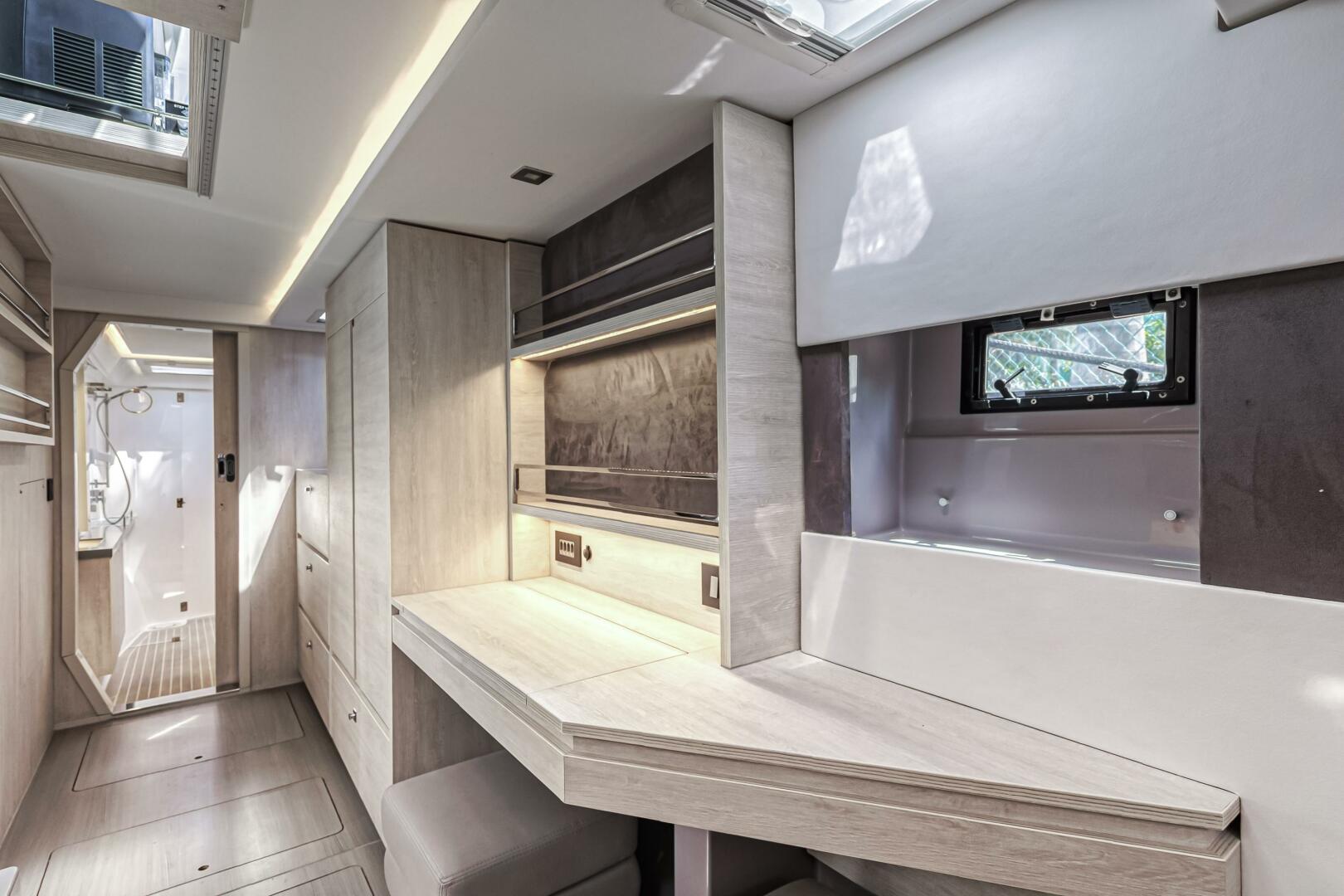 Slide: The Image of Leopard 45 2020 - 5321970