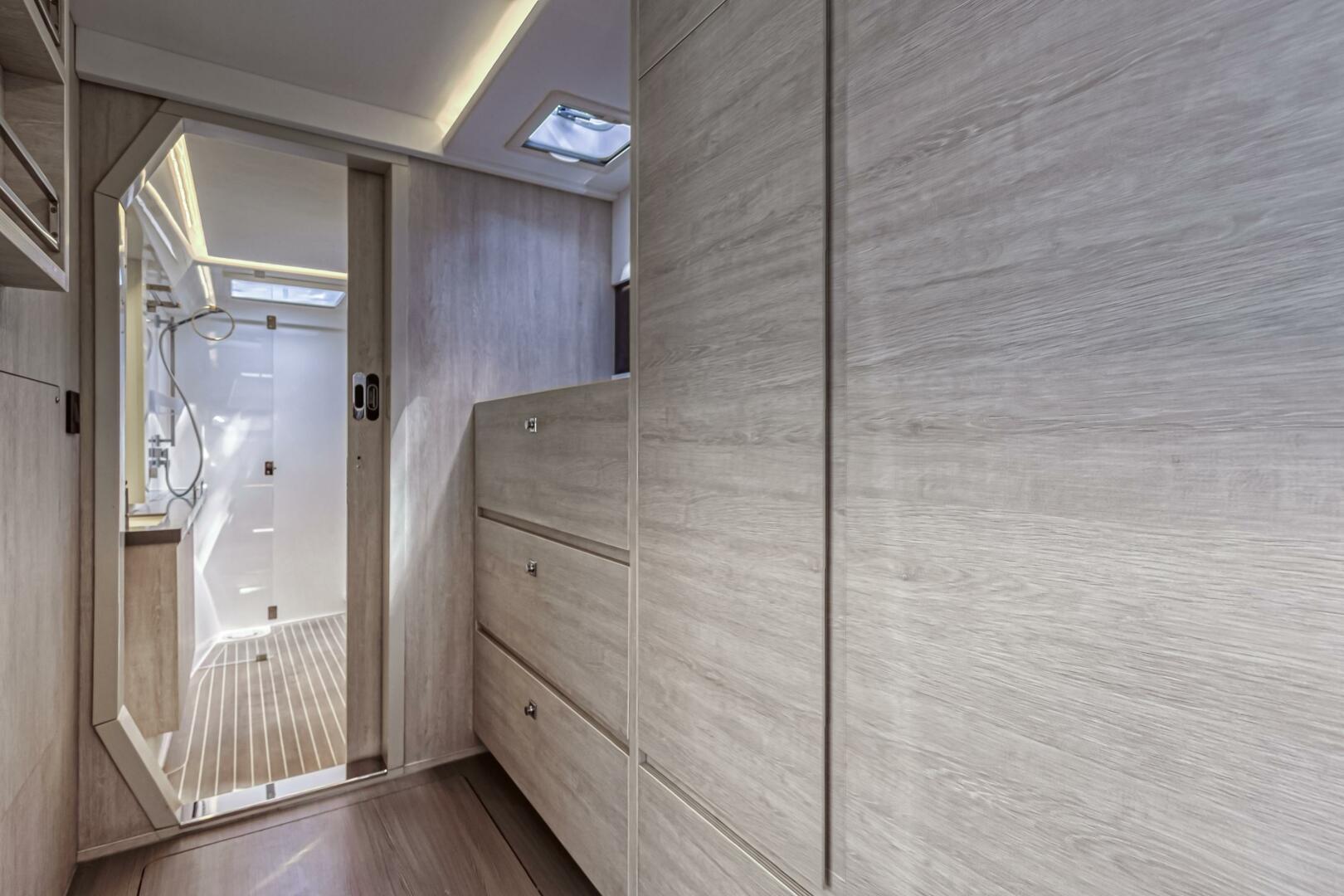 Slide: The Image of Leopard 45 2020 - 5321972