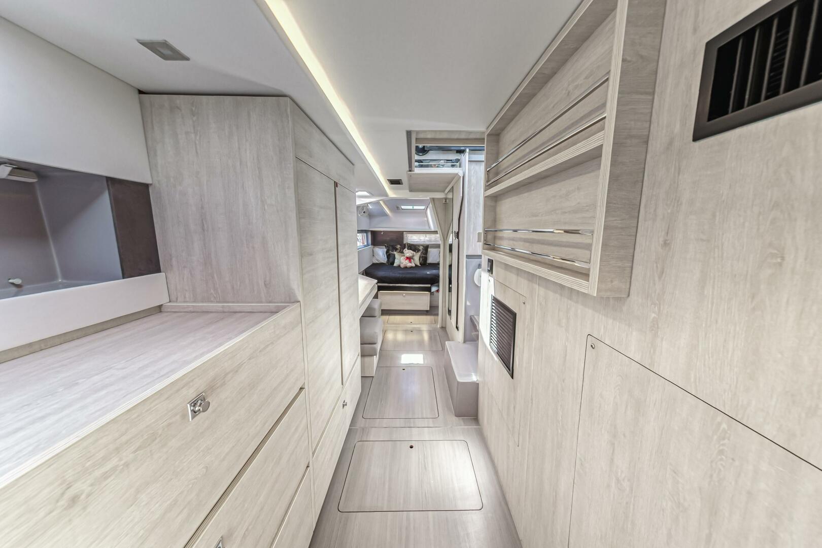 Slide: The Image of Leopard 45 2020 - 5321977