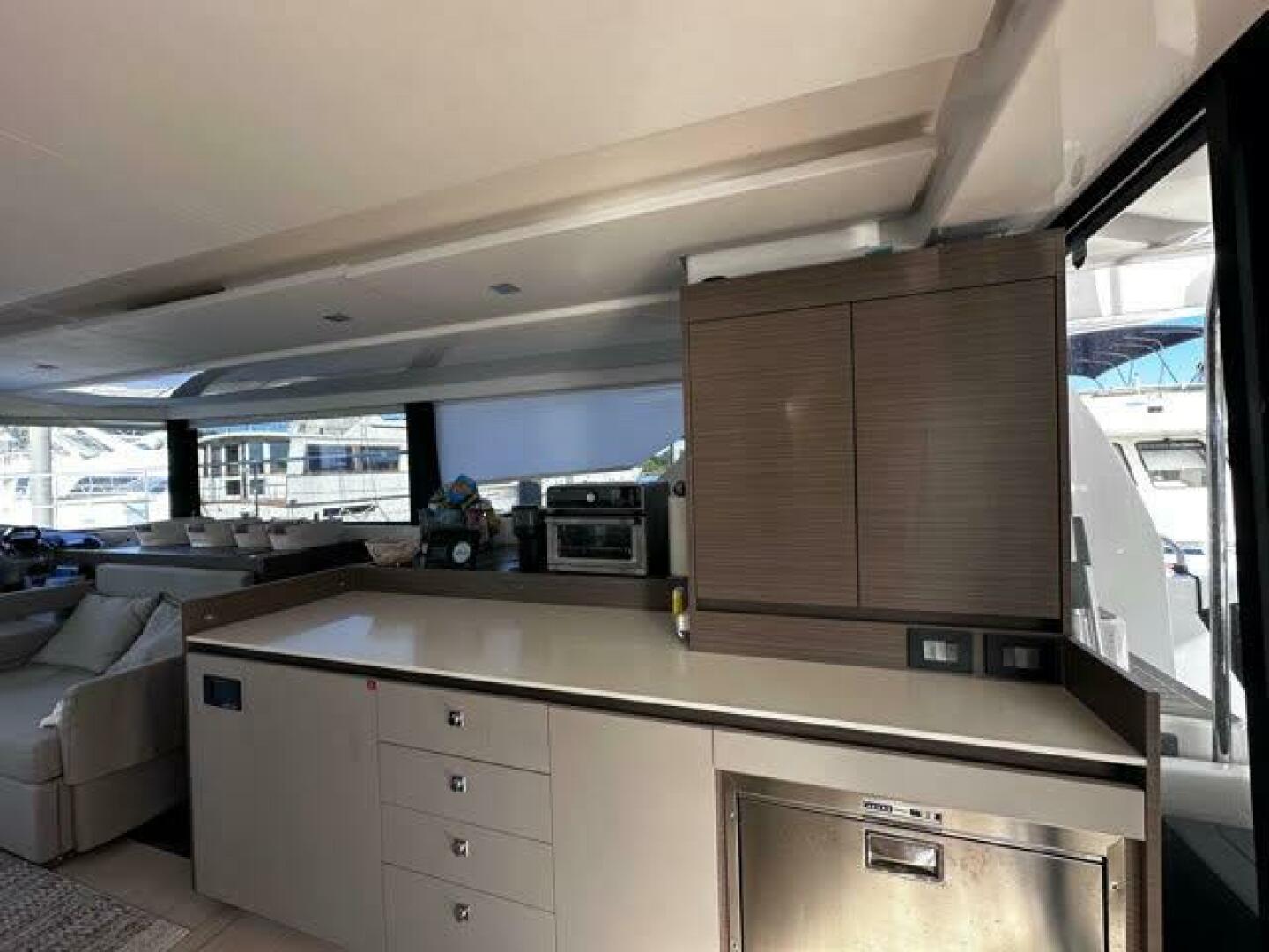 Slide: The Image of Leopard 46 PC 2023 - 5641354