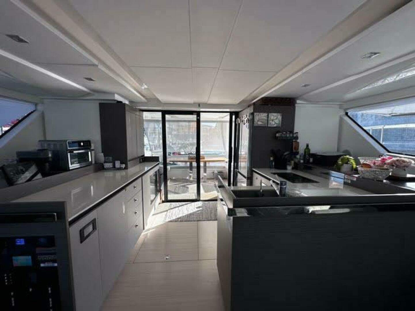 Slide: The Image of Leopard 46 PC 2023 - 5641359