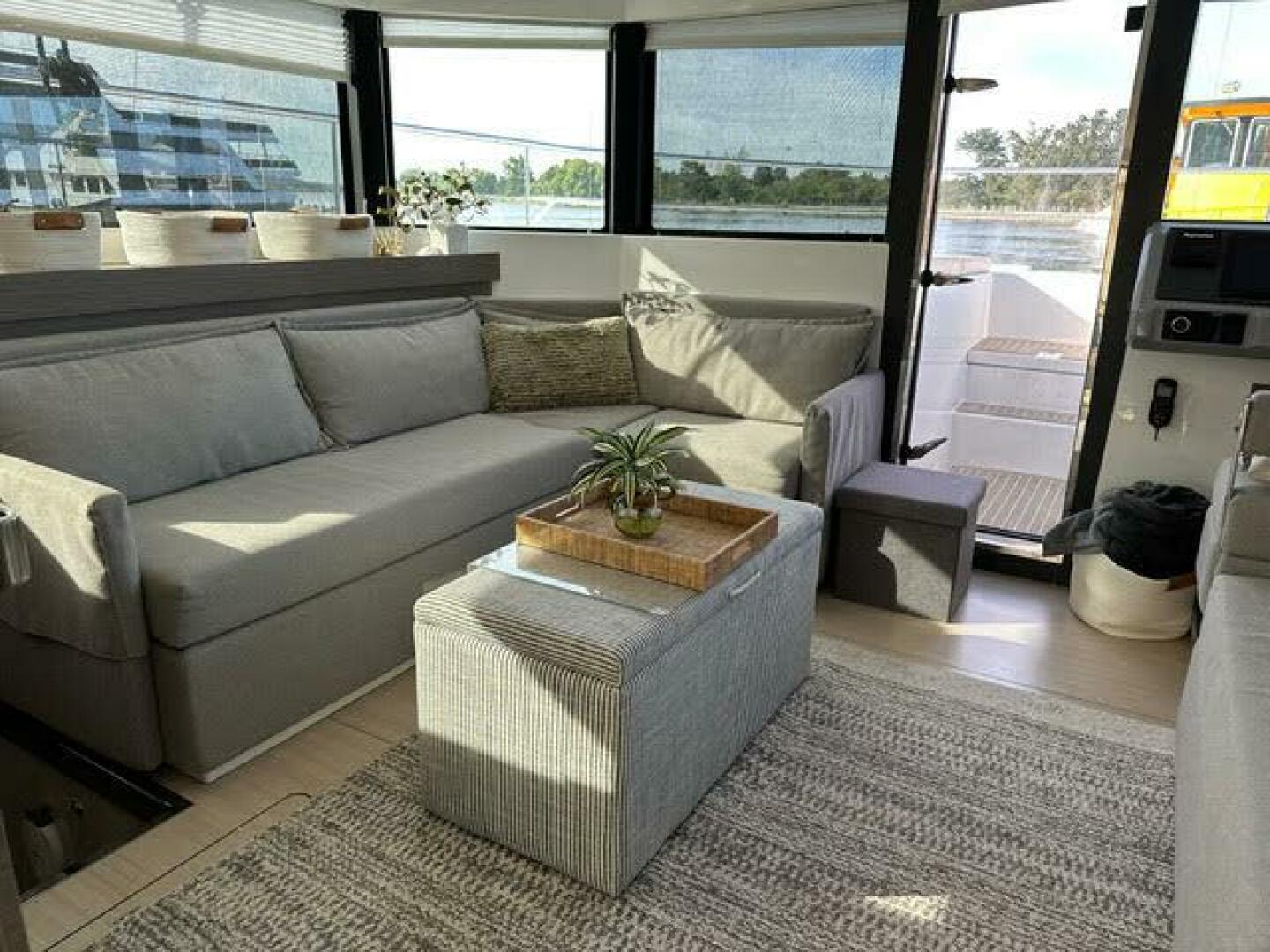 Slide: The Image of Leopard 46 PC 2023 - 5641362