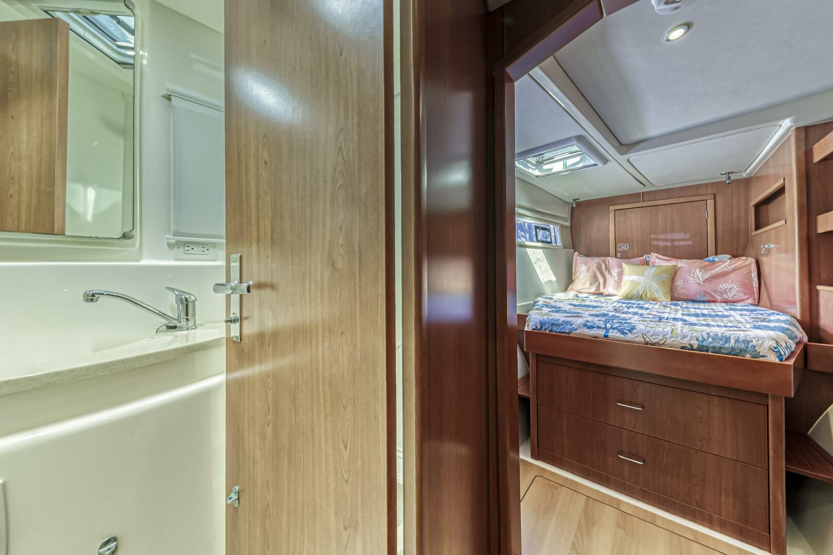 Slide: The Image of Leopard 48 2014 - 5161386