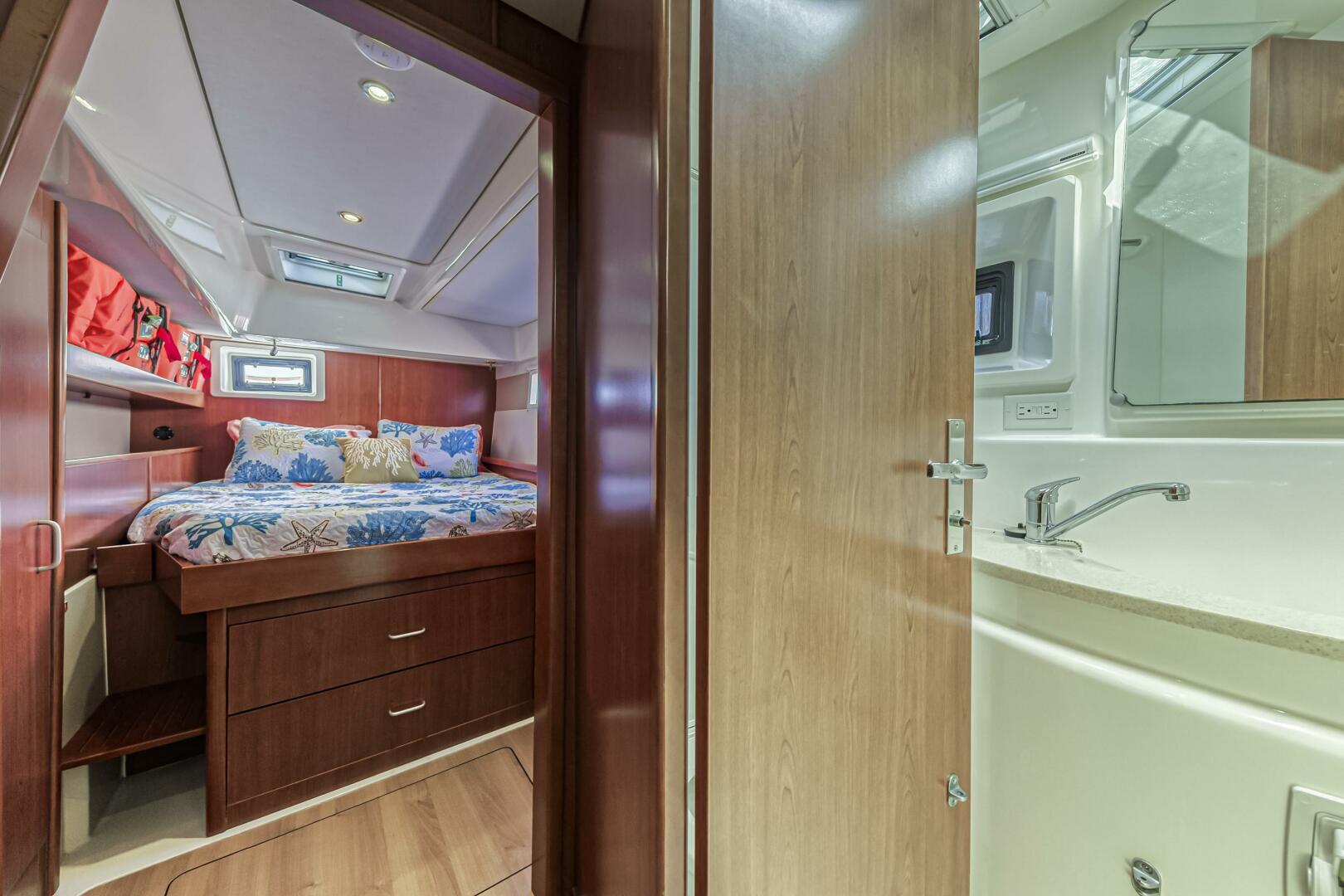 Slide: The Image of Leopard 48 2014 - 5161394