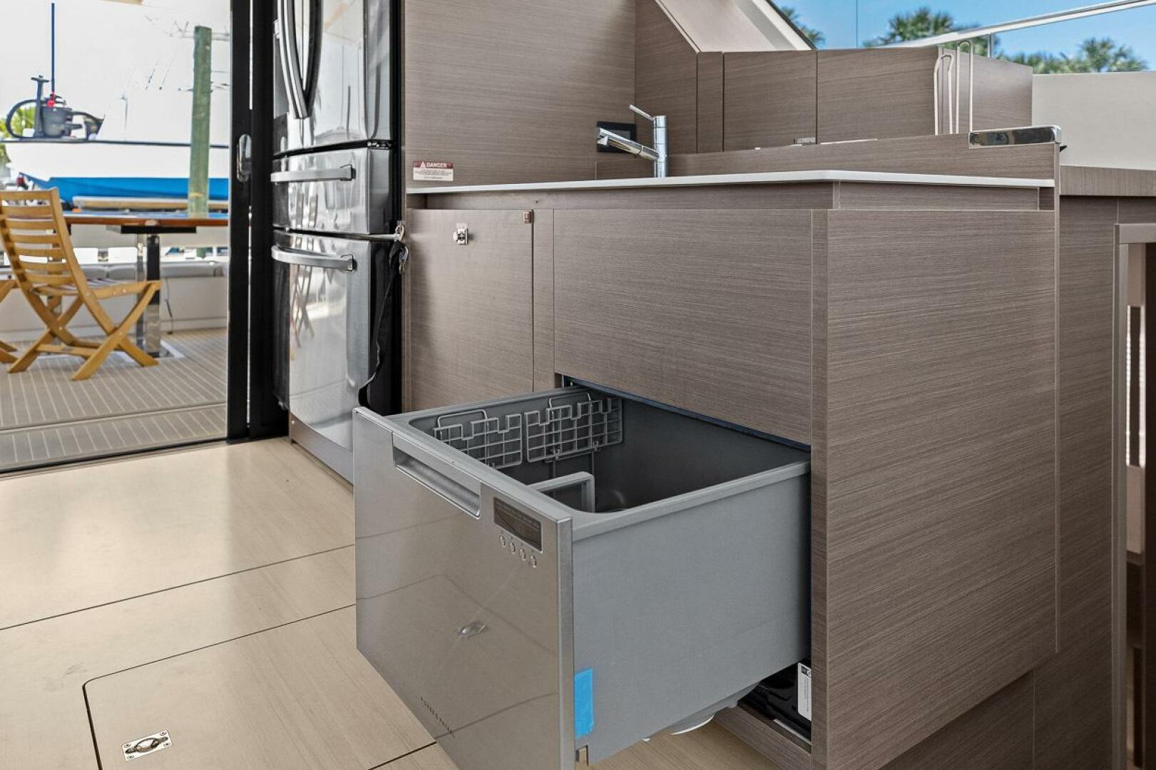 Slide: The Image of Leopard 53 Powercat 2021 - 5258350