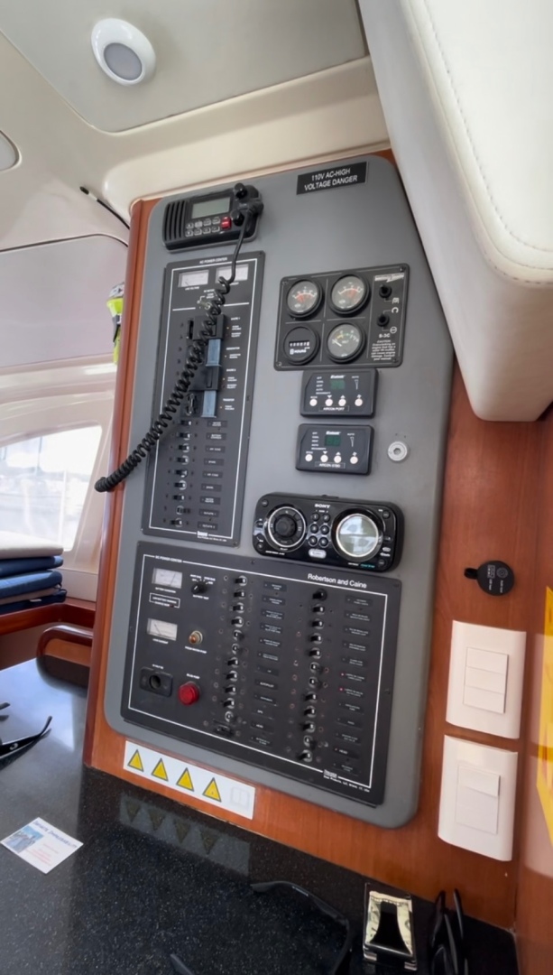 Slide: The Image of Used Sail Catamaran for sale 2012 Leopard 3900 - SUMMERSALT - 4895078