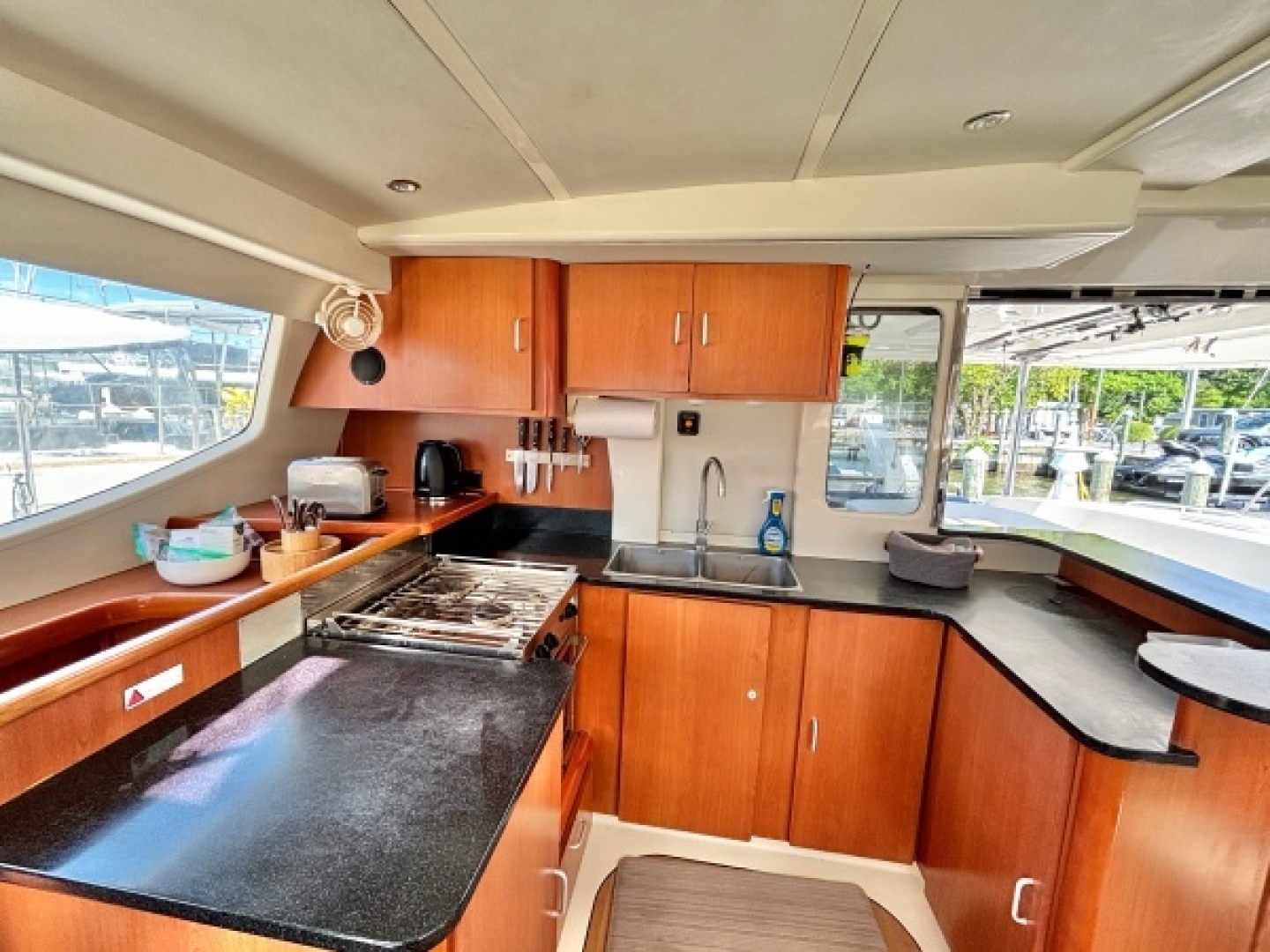 Slide: The Image of Used Sail Catamaran for sale 2009 Leopard 46 - HOMEPORT 4 - 4894846