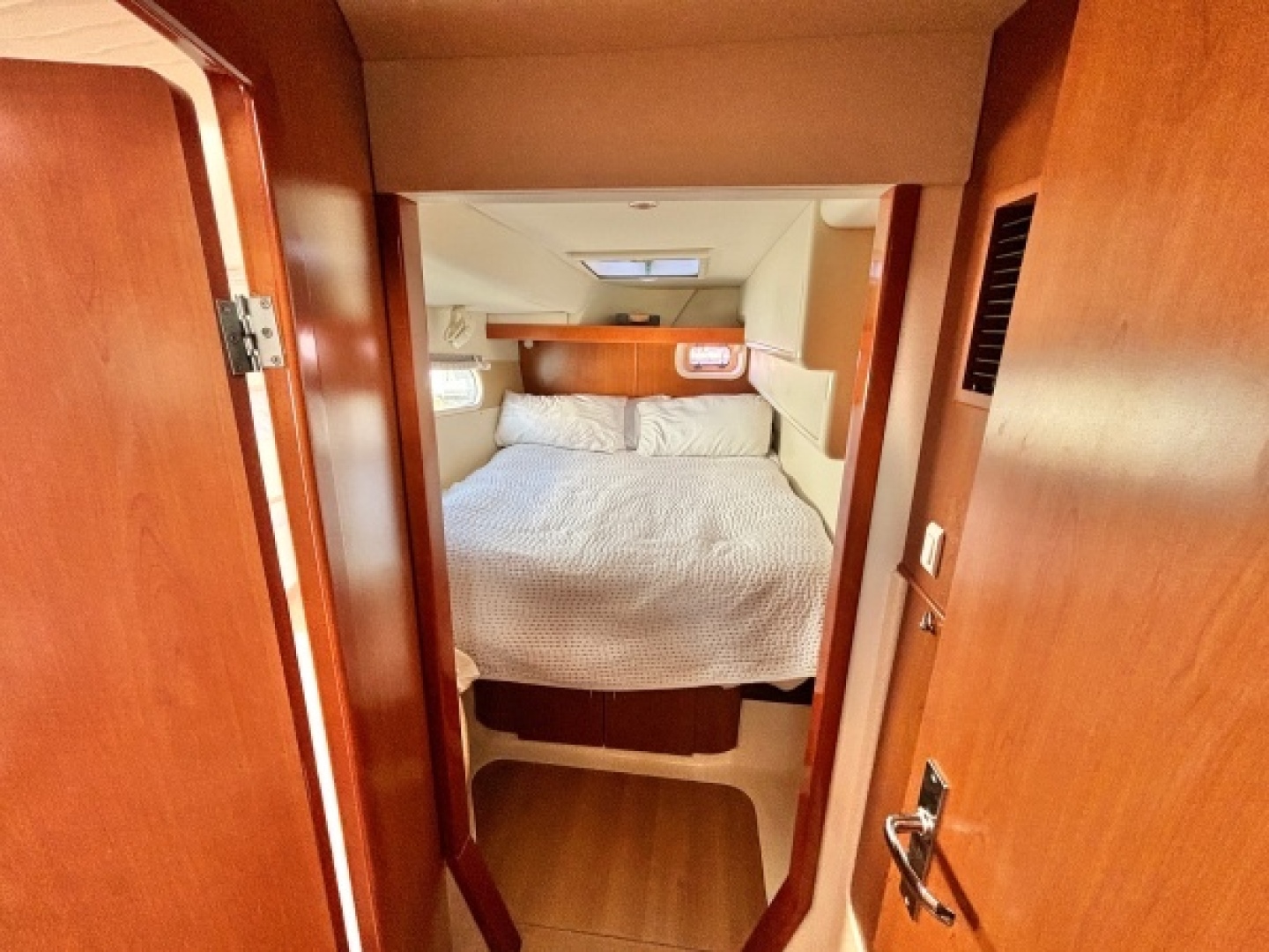 Slide: The Image of Used Sail Catamaran for sale 2009 Leopard 46 - HOMEPORT 4 - 4894848