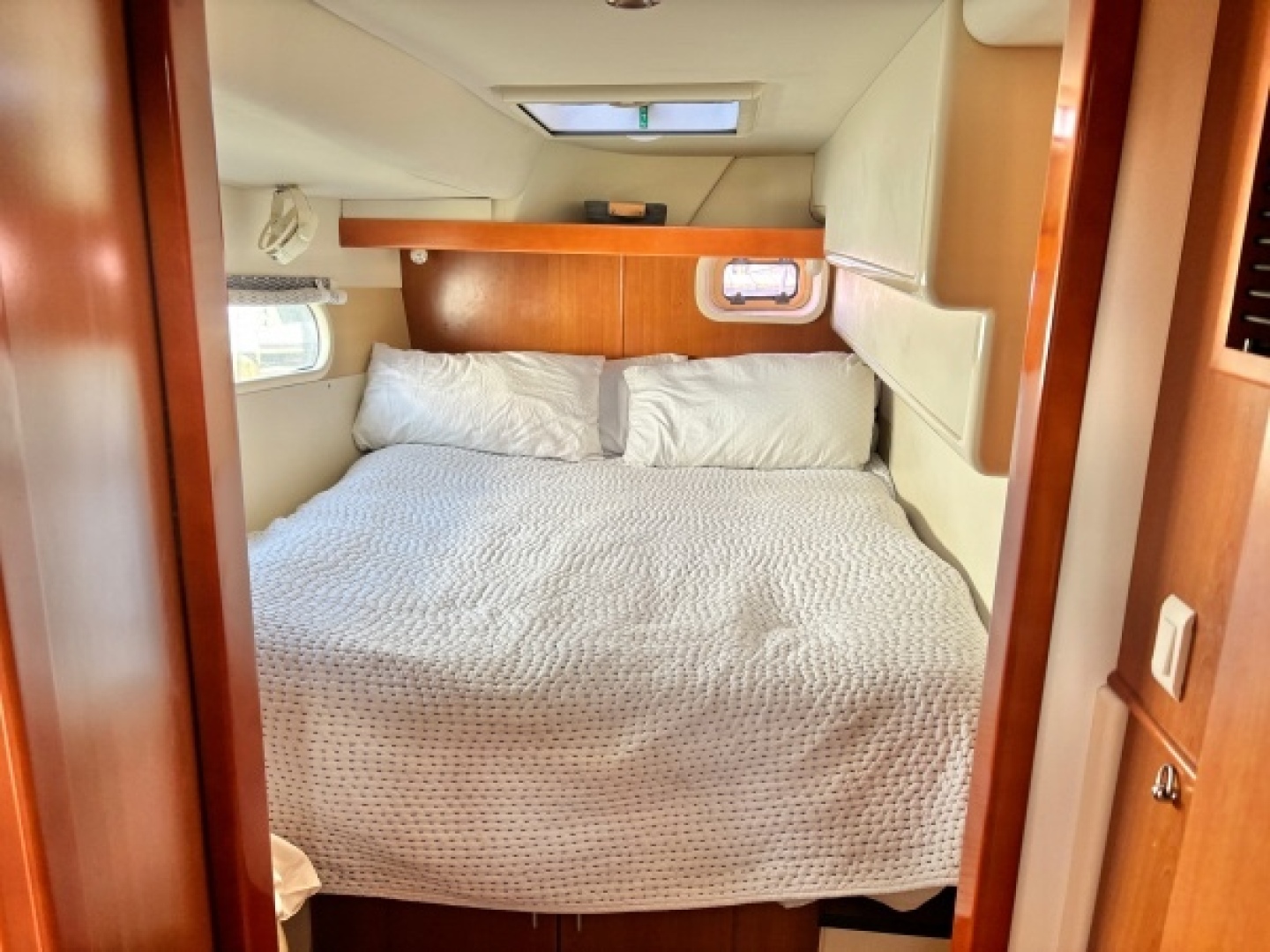 Slide: The Image of Used Sail Catamaran for sale 2009 Leopard 46 - HOMEPORT 4 - 4894847