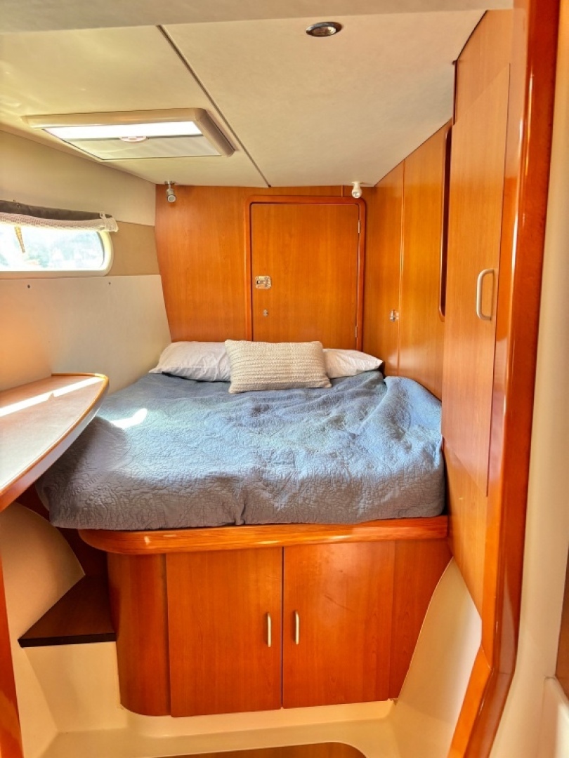 Slide: The Image of Used Sail Catamaran for sale 2009 Leopard 46 - HOMEPORT 4 - 4894844