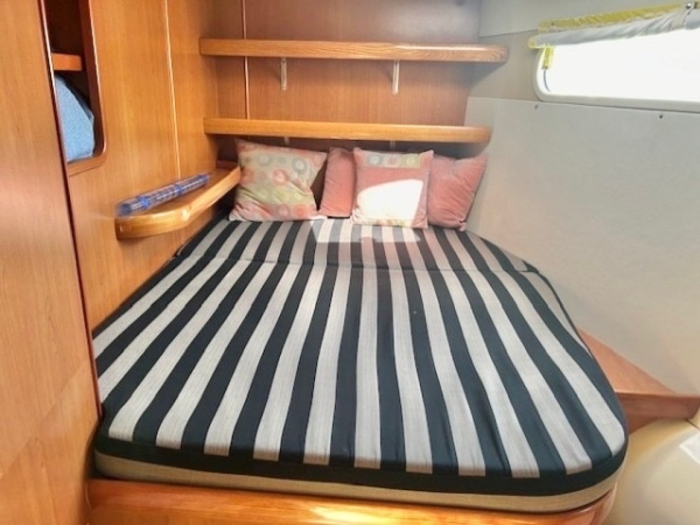 Slide: The Image of Used Sail Catamaran for sale 2009 Leopard 46 - HOMEPORT 4 - 4892888