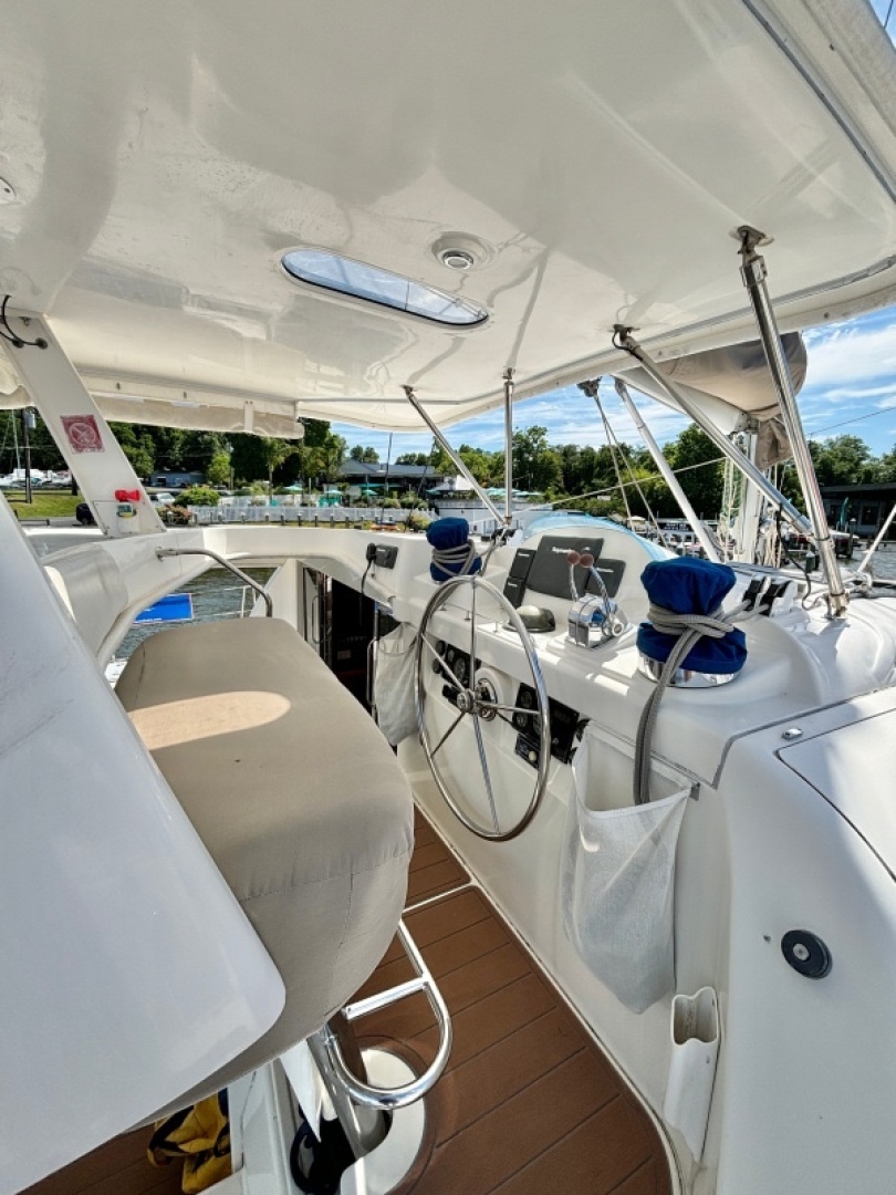 Slide: The Image of Used Sail Catamaran for sale 2009 Leopard 46 - HOMEPORT 4 - 4894851