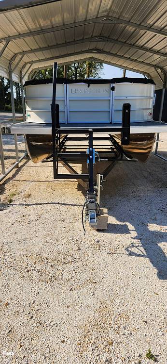 Slide: The Image of Lexington 321 S 2023 - 15355150