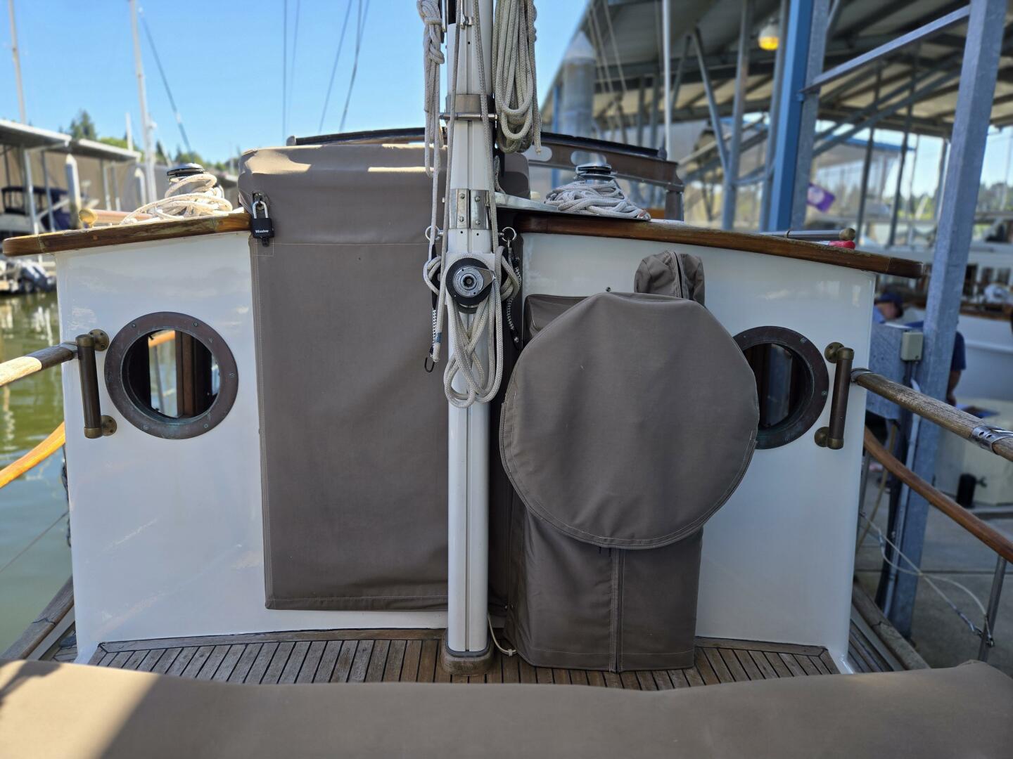 Slide: The Image of Liberty Gatsby 1988 - 5498229