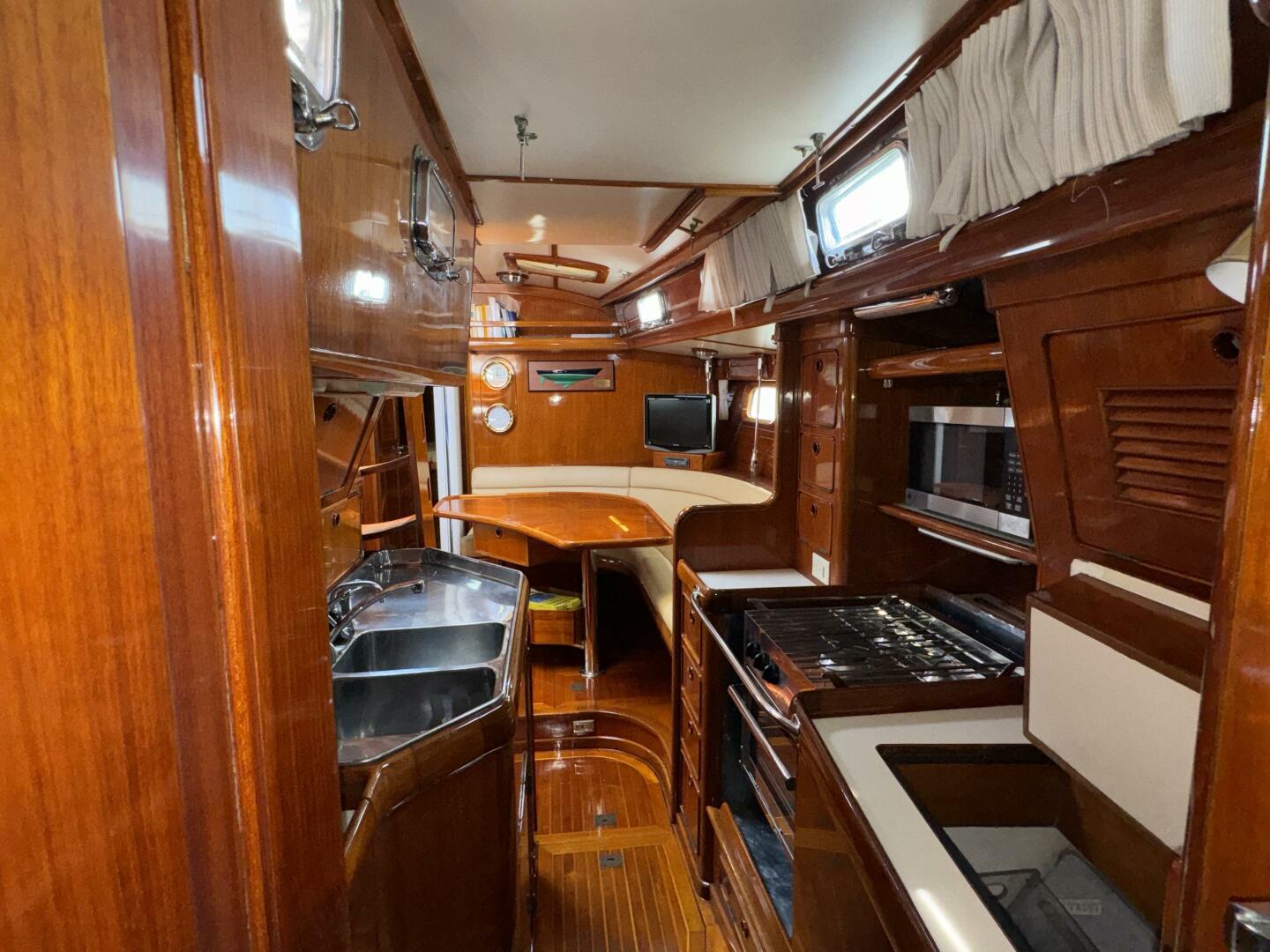 Slide: The Image of Little Harbor 46 Center Cockpit 1986 - 4924859