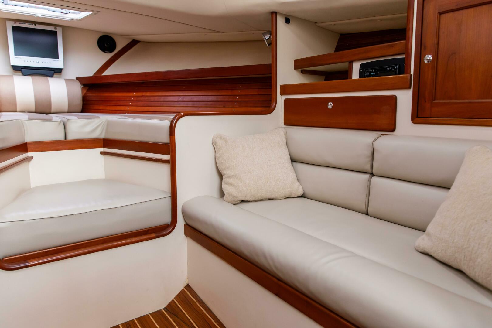 Slide: The Image of Little Harbor Whisper Jet 34 2001 - 4973909