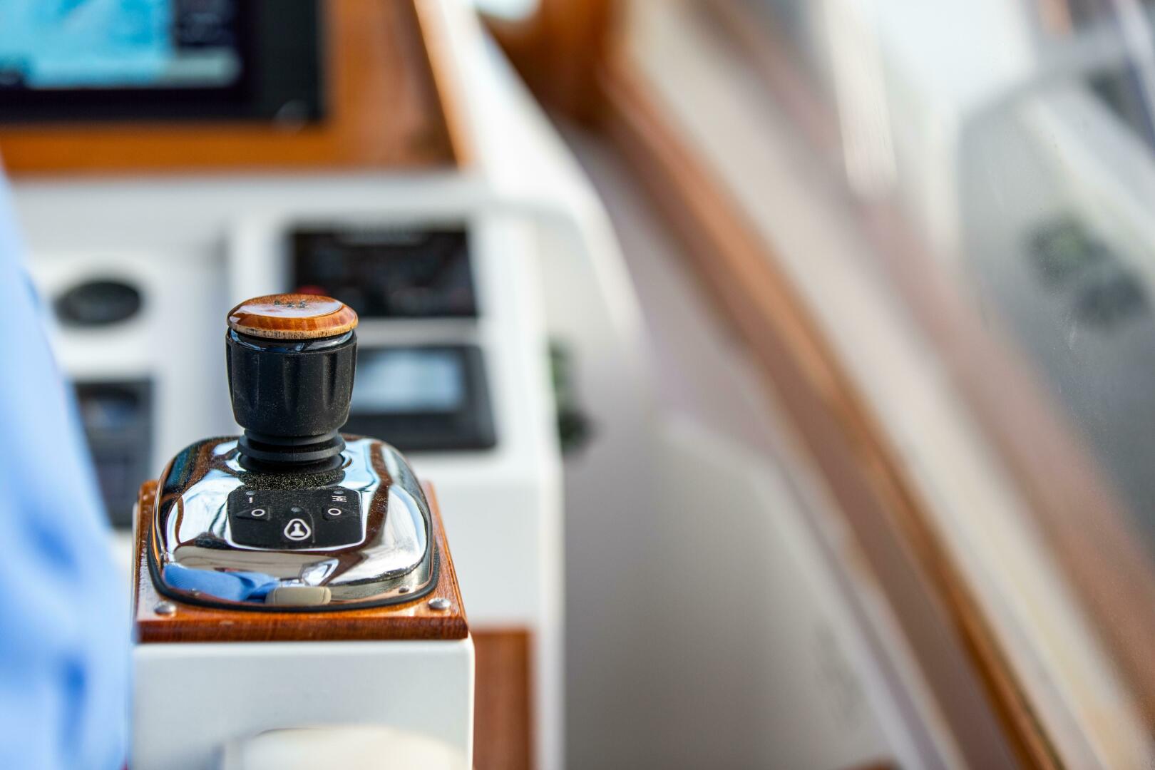 Slide: The Image of Little Harbor Whisper Jet 34 2001 - 4973987