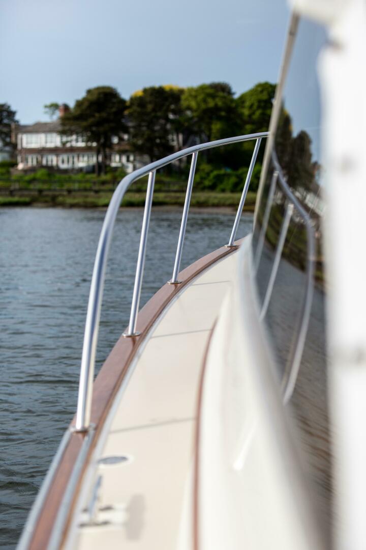 Slide: The Image of Little Harbor Whisper Jet 34 2001 - 4974013