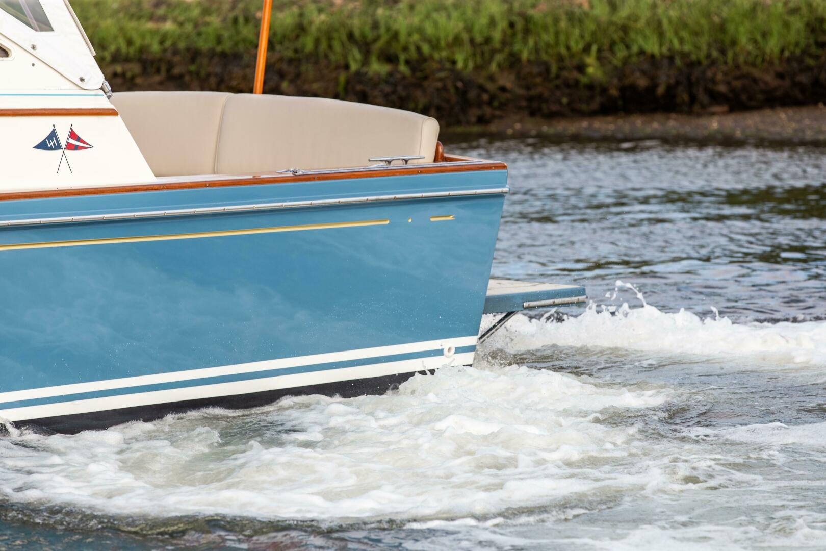 Slide: The Image of Little Harbor Whisper Jet 34 2001 - 4974036
