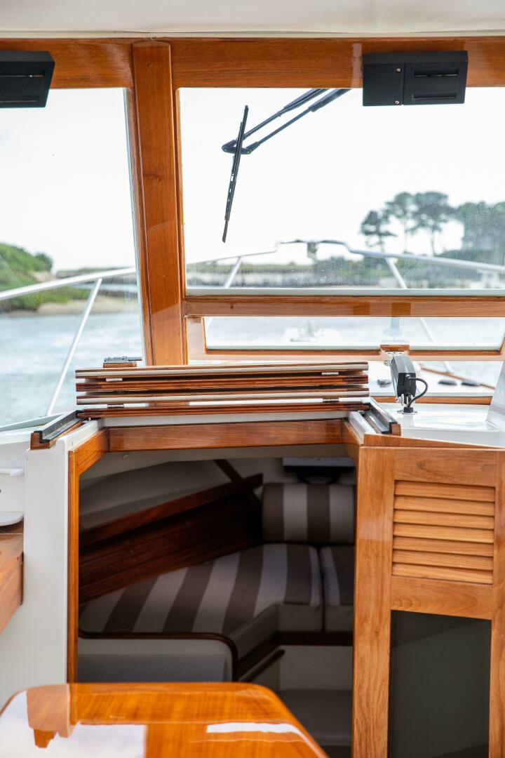 Slide: The Image of Little Harbor Whisper Jet 34 2001 - 4974041