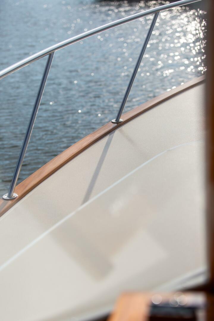 Slide: The Image of Little Harbor Whisper Jet 34 2001 - 4974044