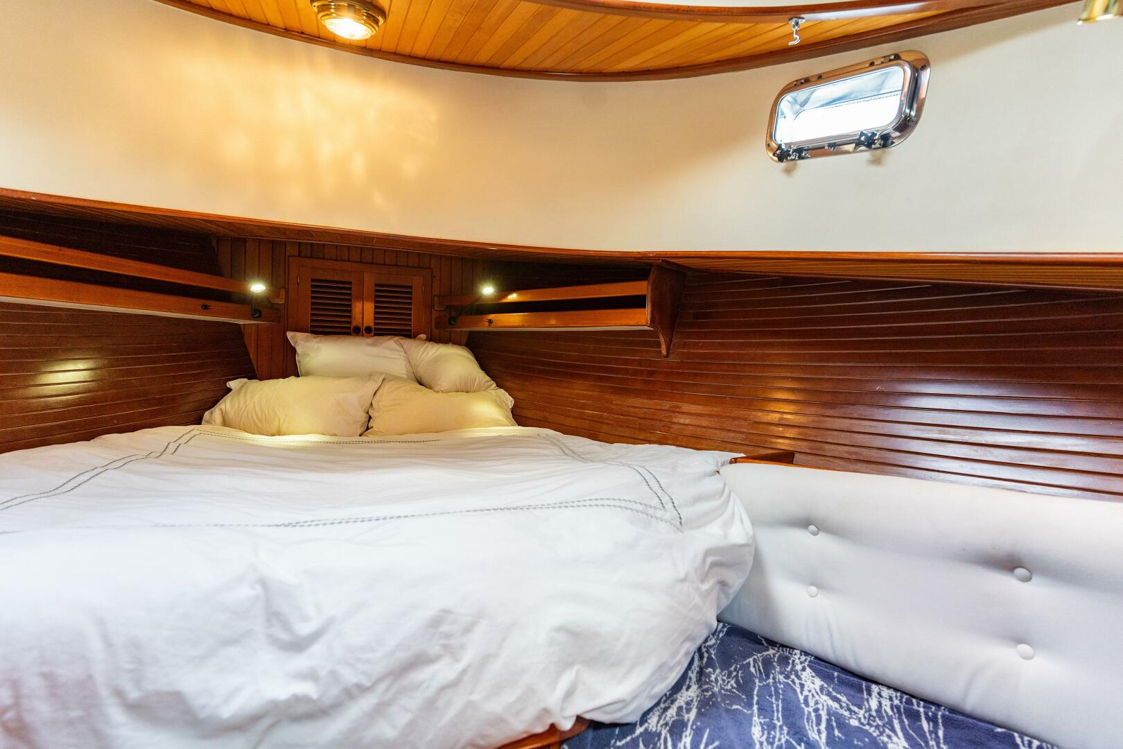 Slide: The Image of Lord Nelson 37 1987 - 5162688